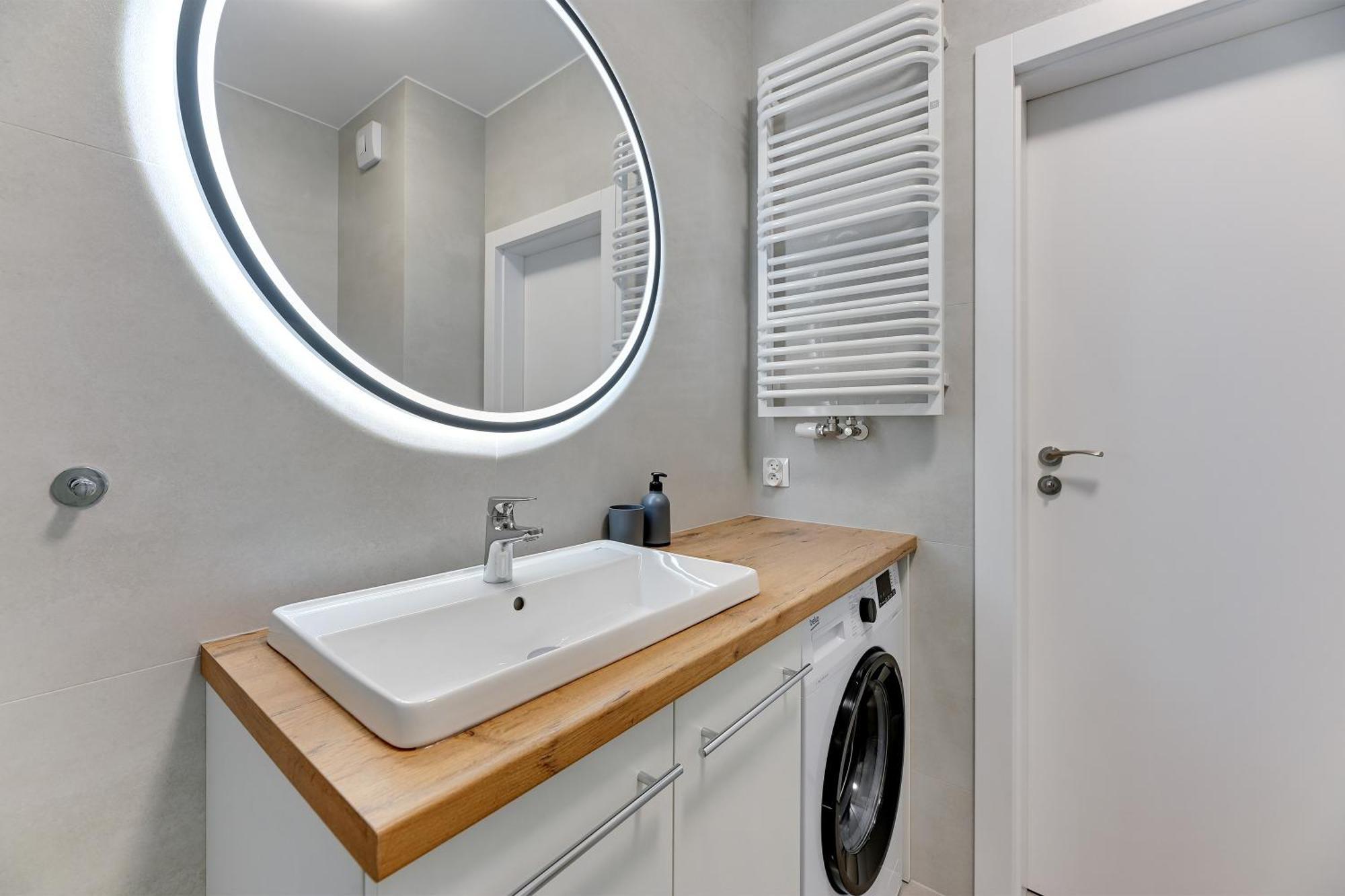Doki Living & Foodhall Apartment Gdansk