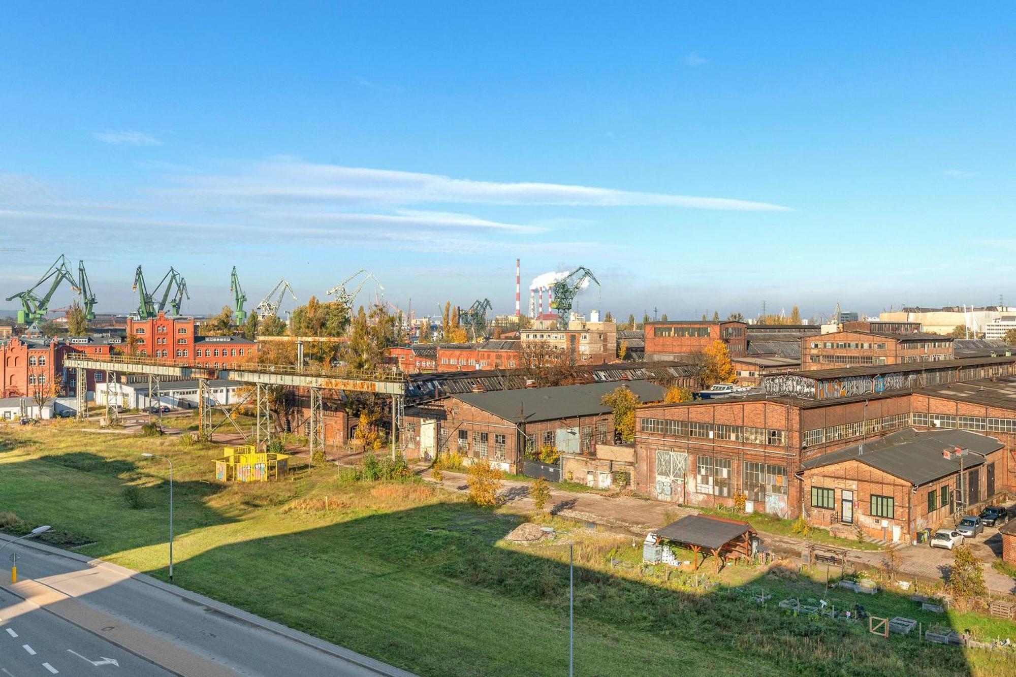 Doki Living By Blue Mandarin Parking & Foodhall Gdansk