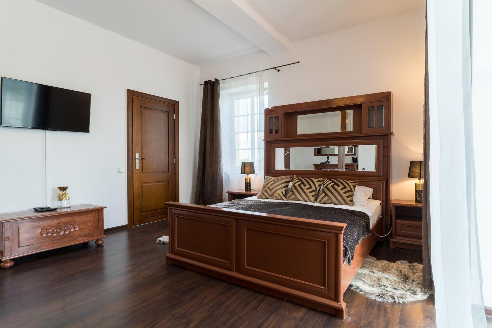 Hotel apartamentowy Dworek Krolewski Malgorzata