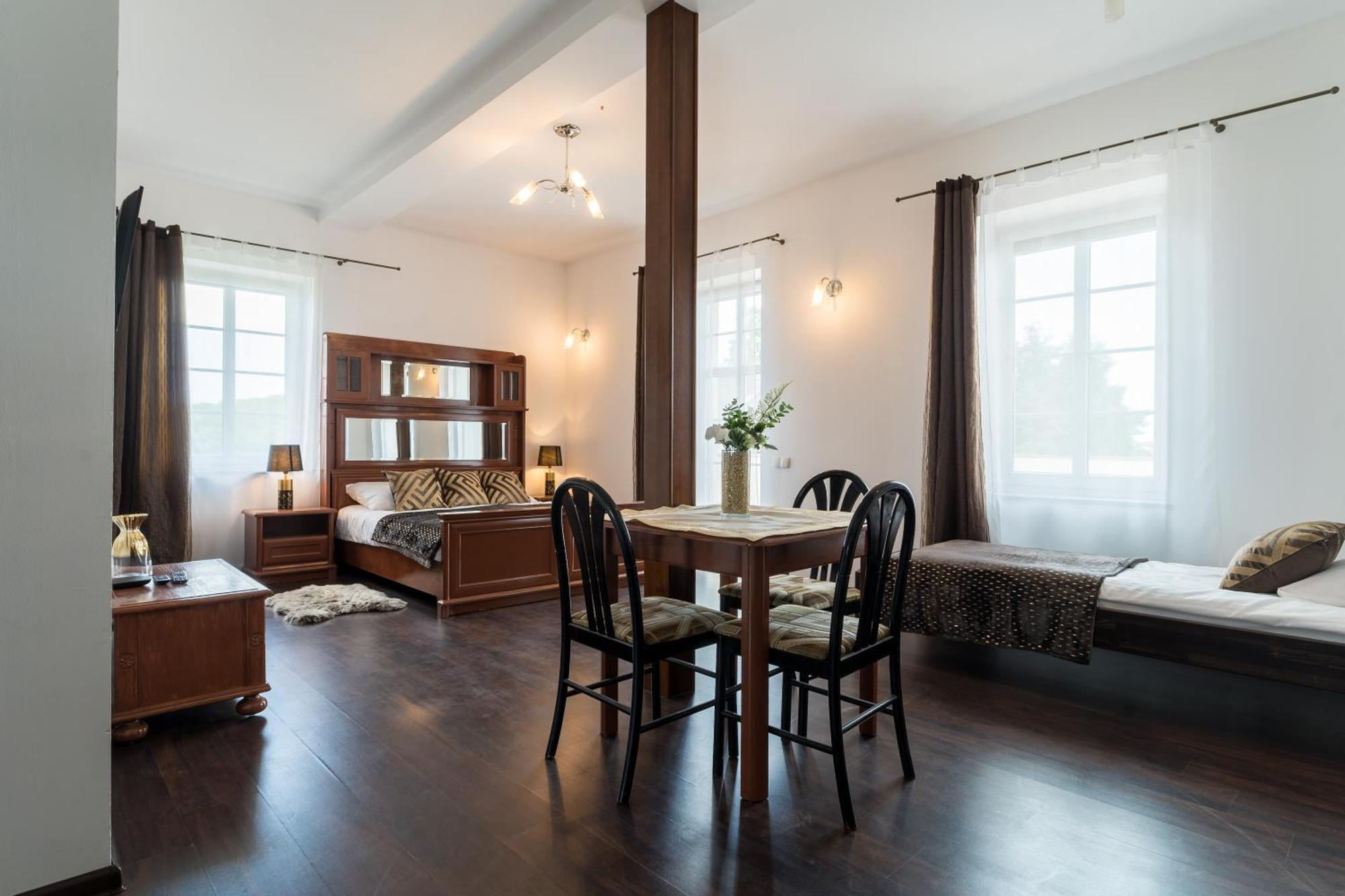 Hotel apartamentowy Dworek Krolewski Malgorzata