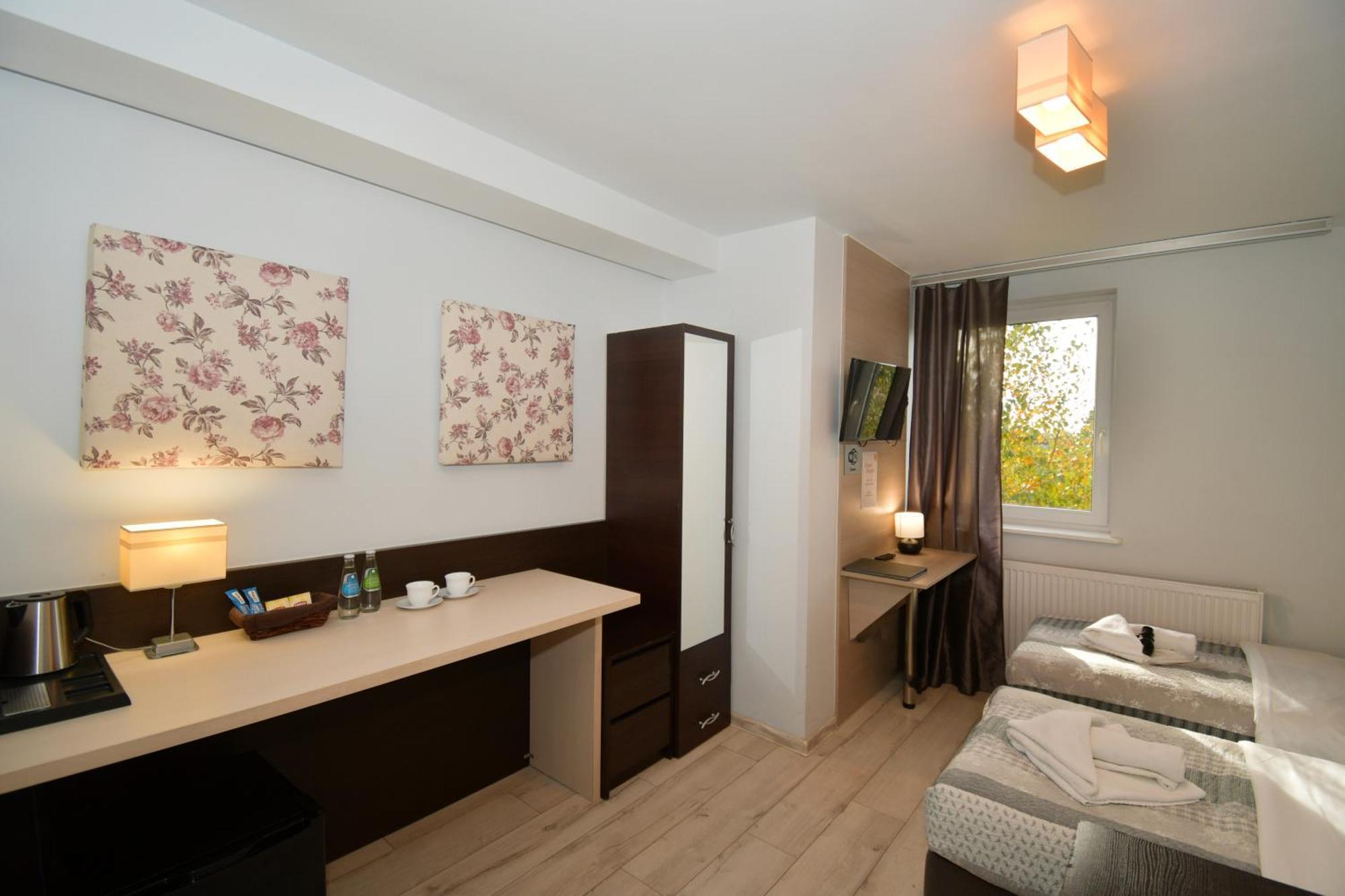 Bed & Breakfast Sleepinn Airport 3*