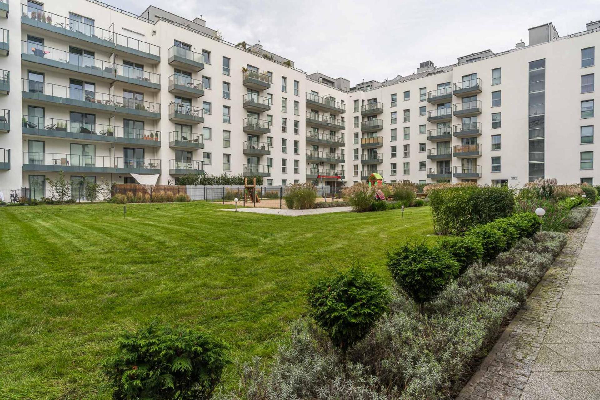 Riverside Garden Marina Apartment *