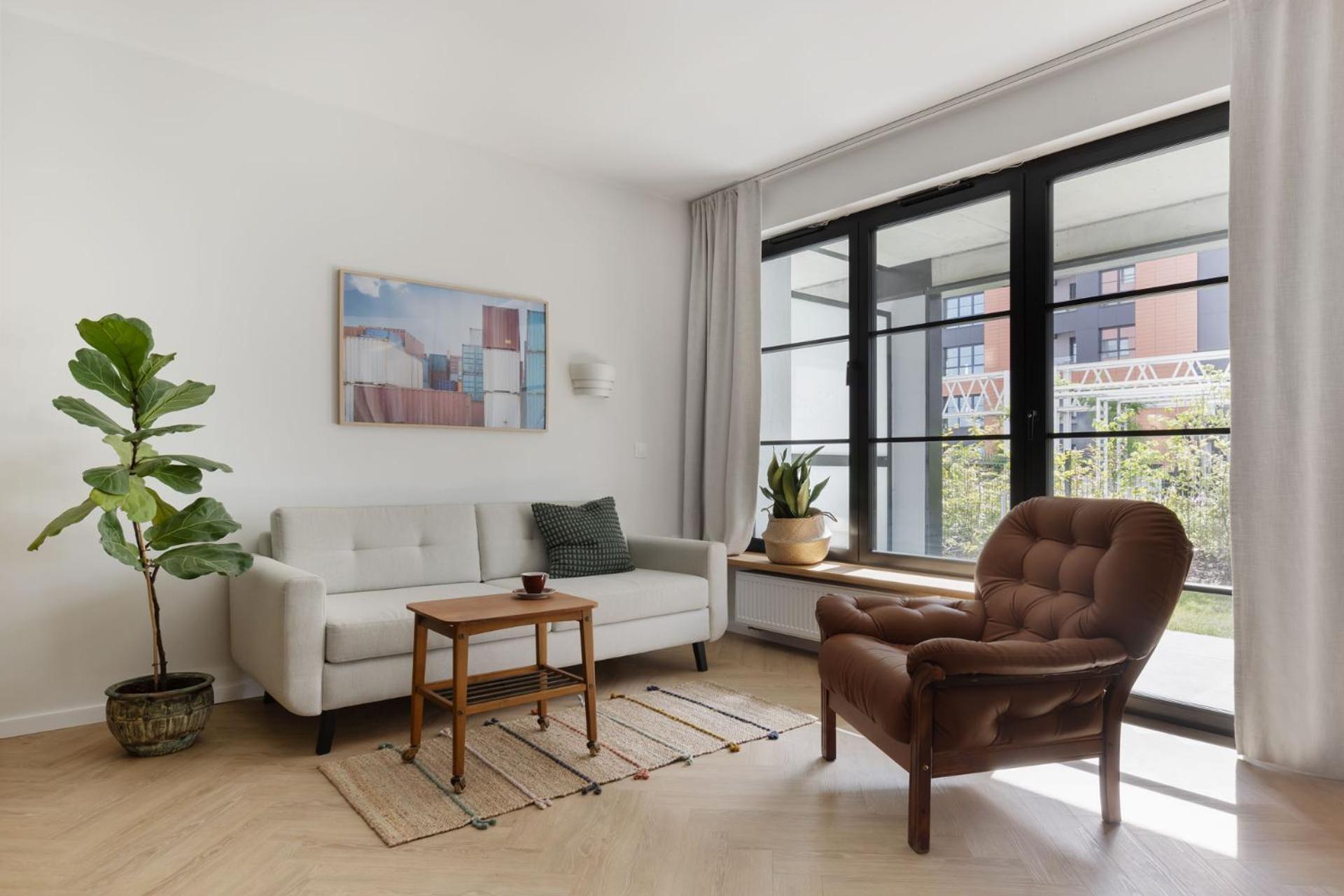 Solidarnosc Three Bedrooms & Garden * Gdańsk