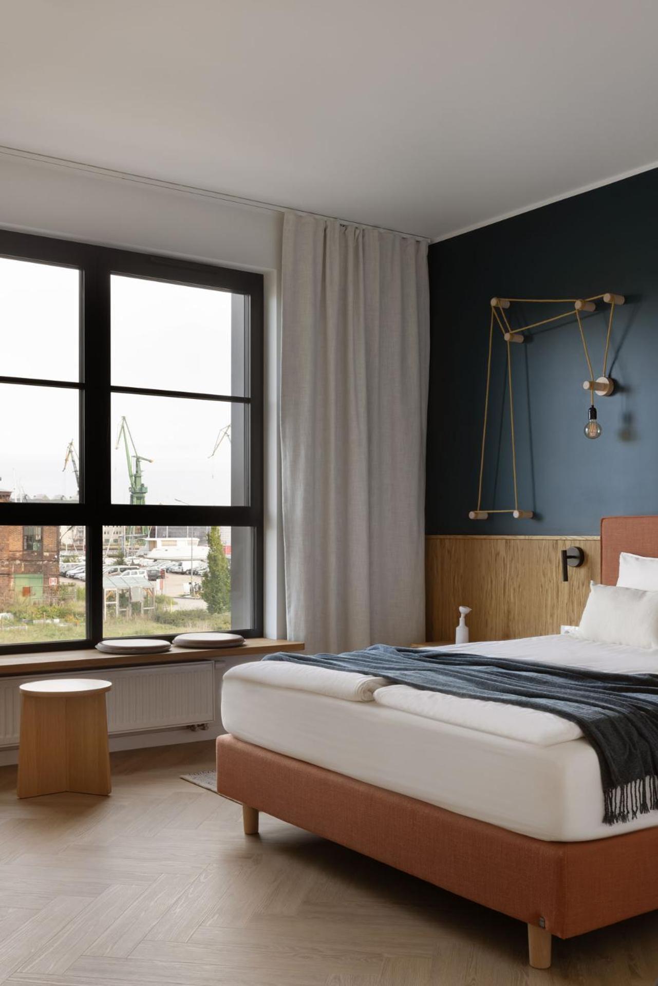 Solidarnosc Three Bedrooms & Garden * Gdańsk