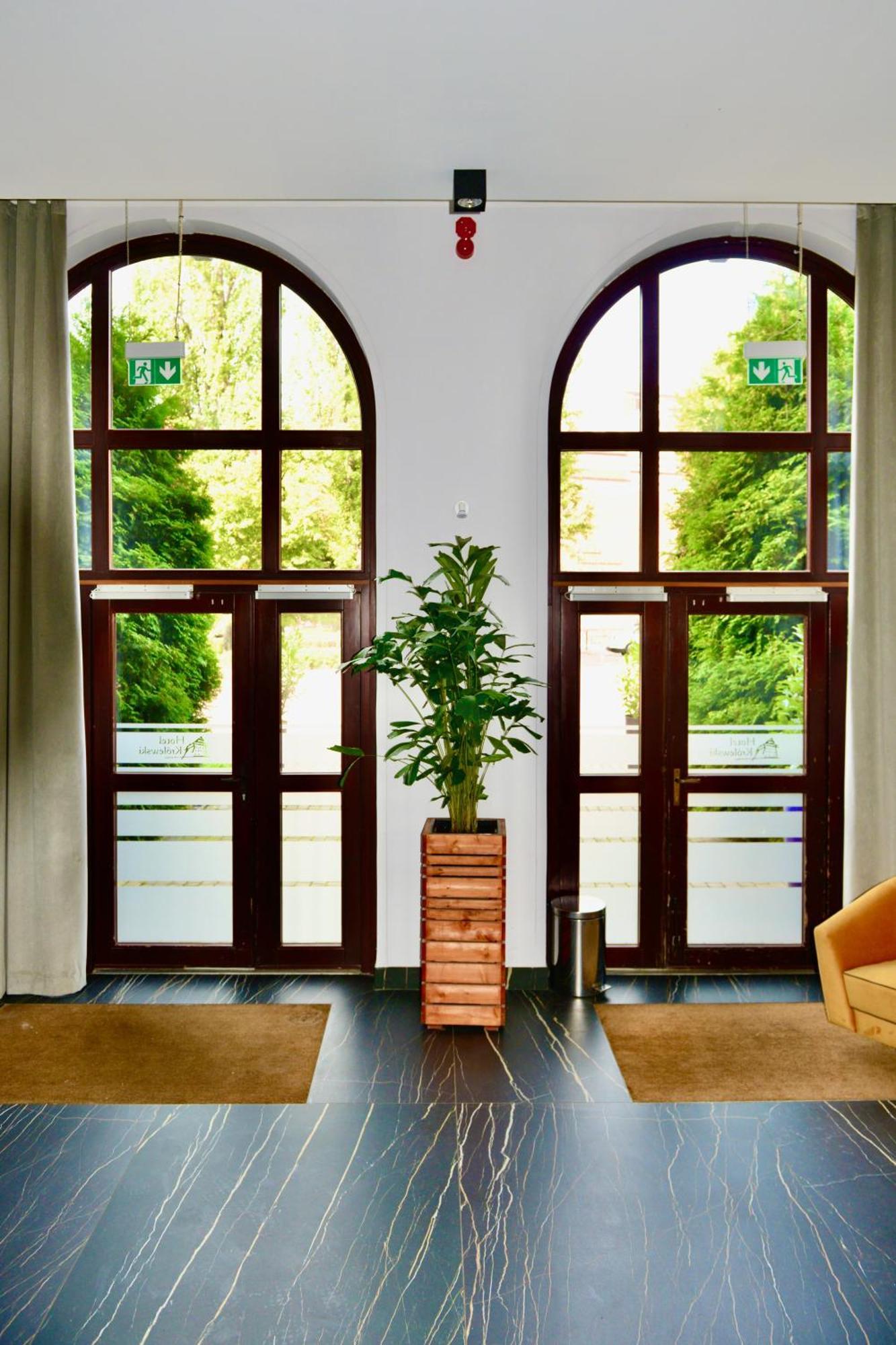Jess Krolewski Old Town Hotel 3*