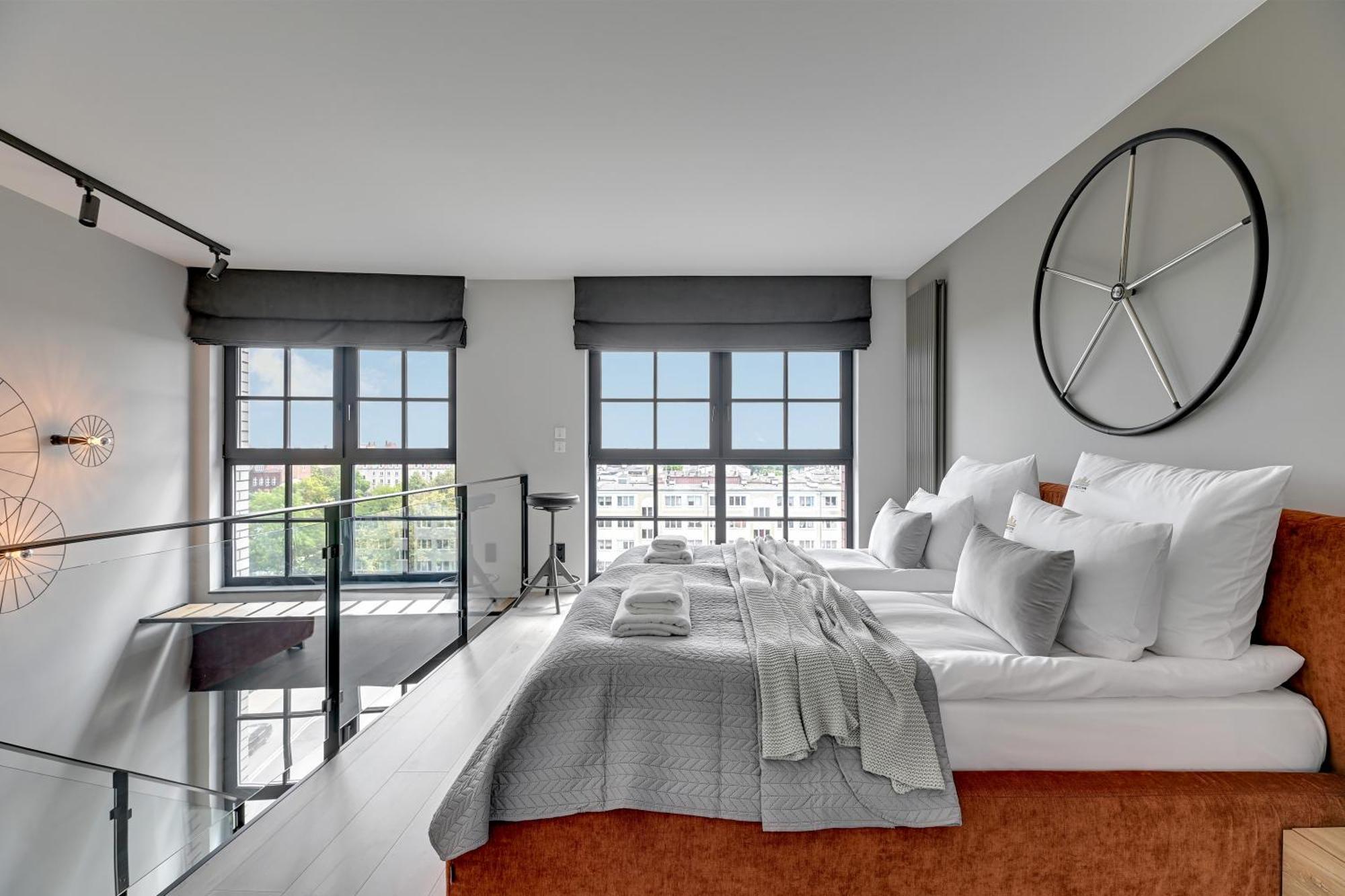 Dwie Motlawy Riverside & Parking By Downtown * Gdansk