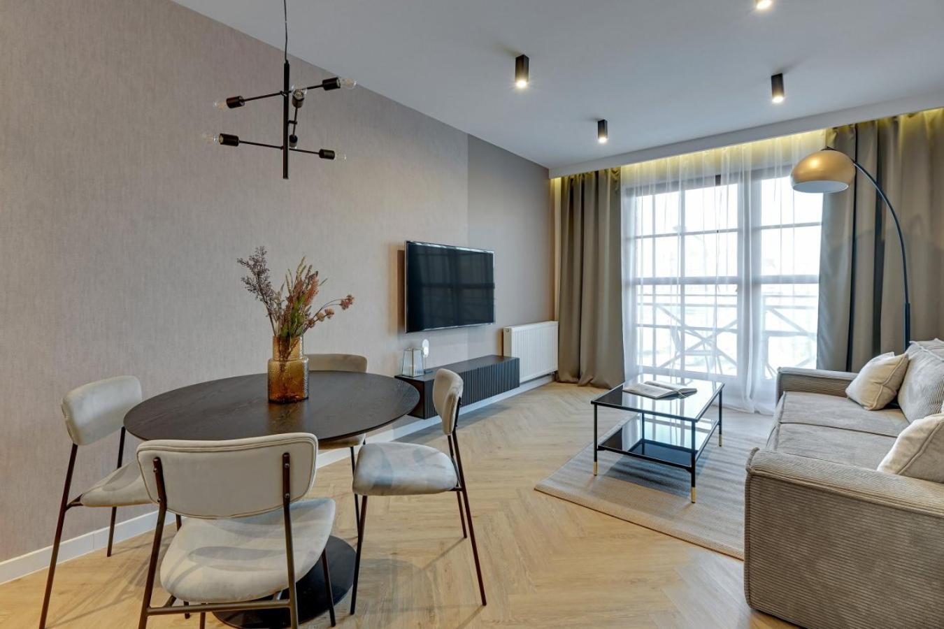 Nowa Motlawa Spa, Pool, Gym & Parking By Downtown Apartment