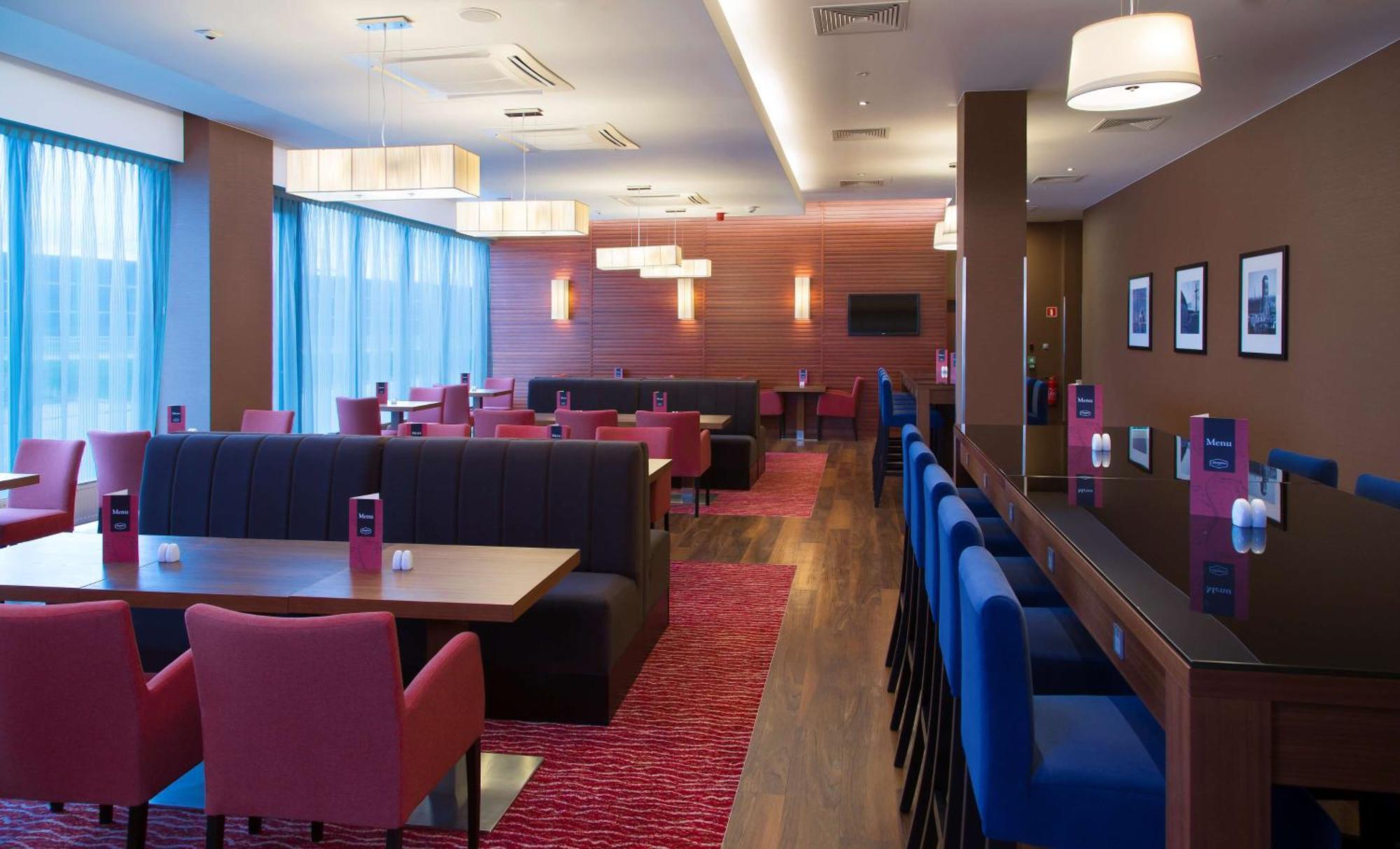 Hampton By Hilton Airport Hotel