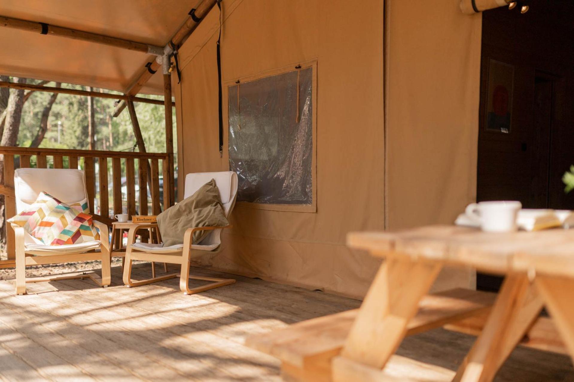 Camp Bursztynowy Leirintäalueet