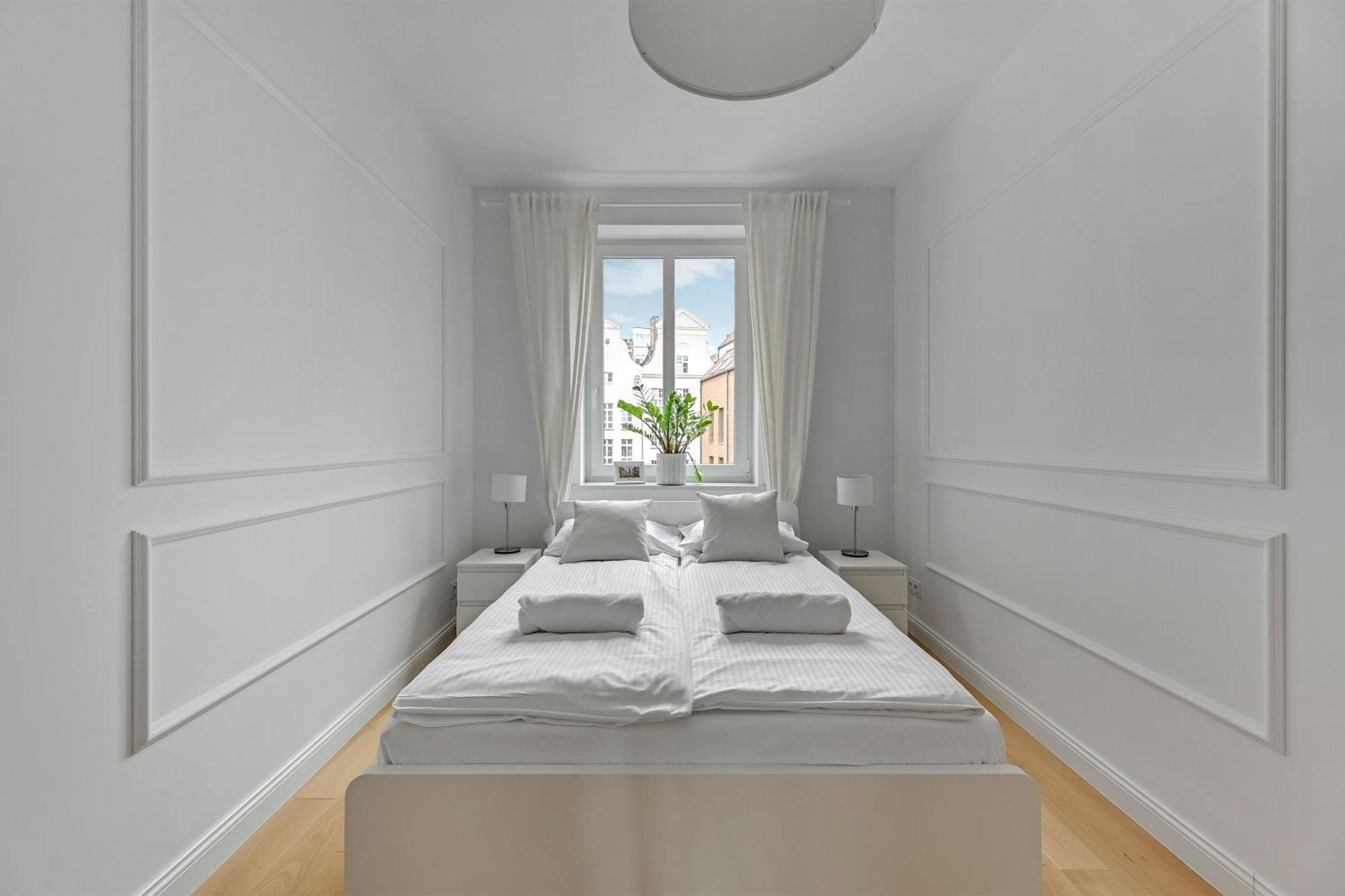 Wave White Pearl In Gdańsk