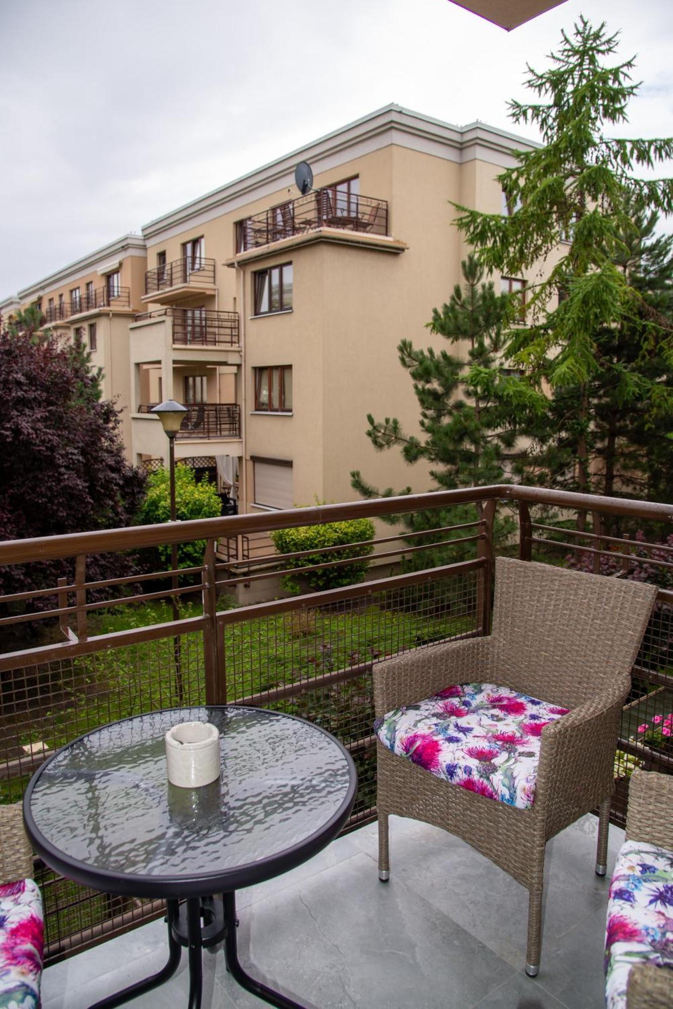 Maya's Flats & 102 - Premium Przy Parku Regana 3 Blisko Plazy Apartment