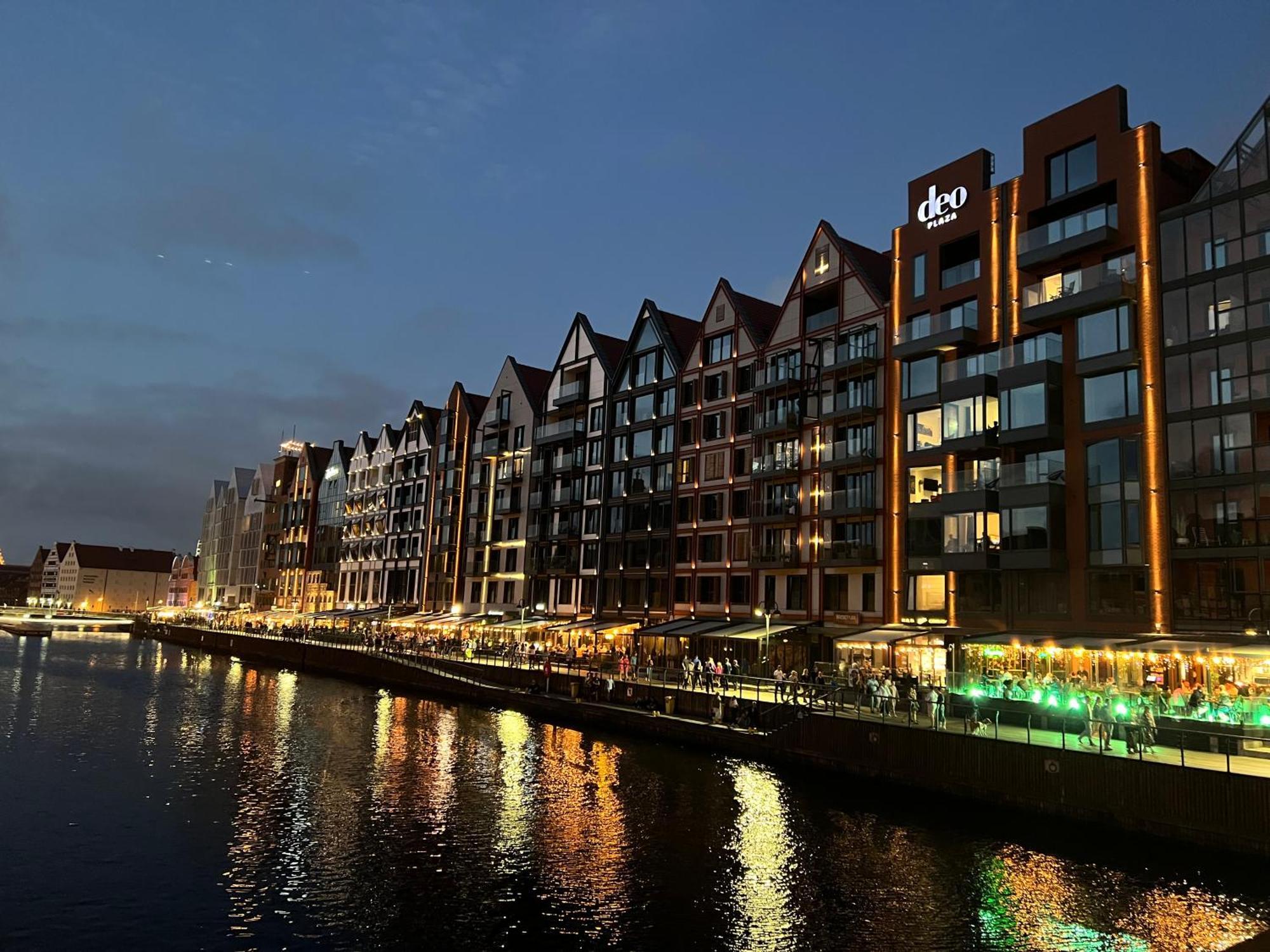 Baltic Riviera - Luxurious With Patio And River View Gdansk
