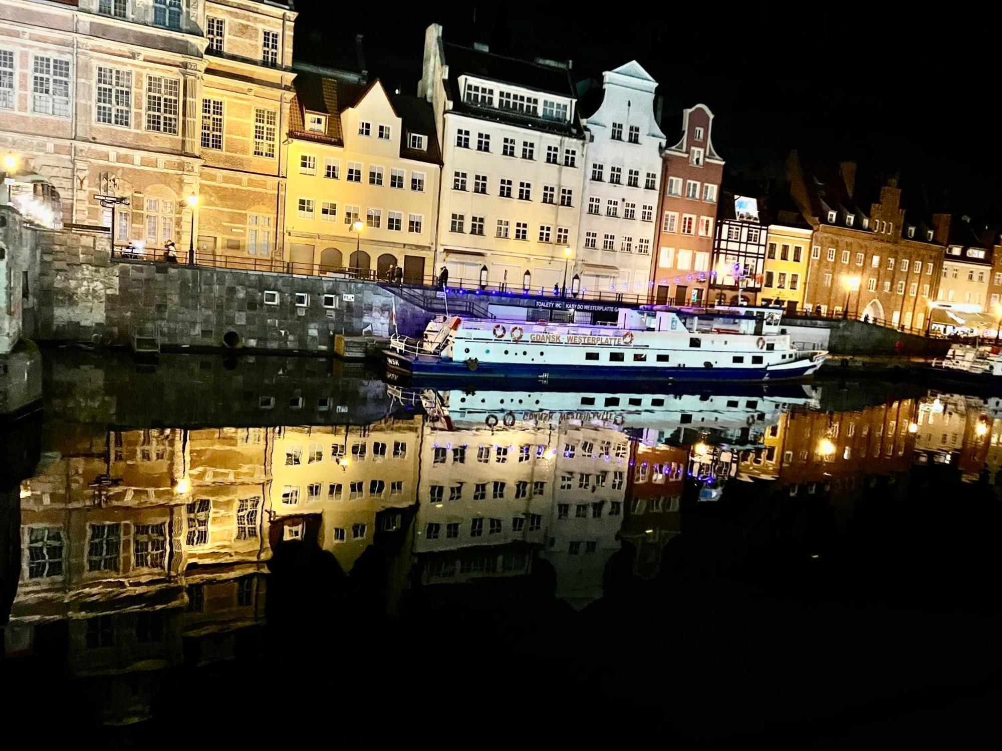 Baltic Riviera - Luxurious With Patio And River View Gdansk