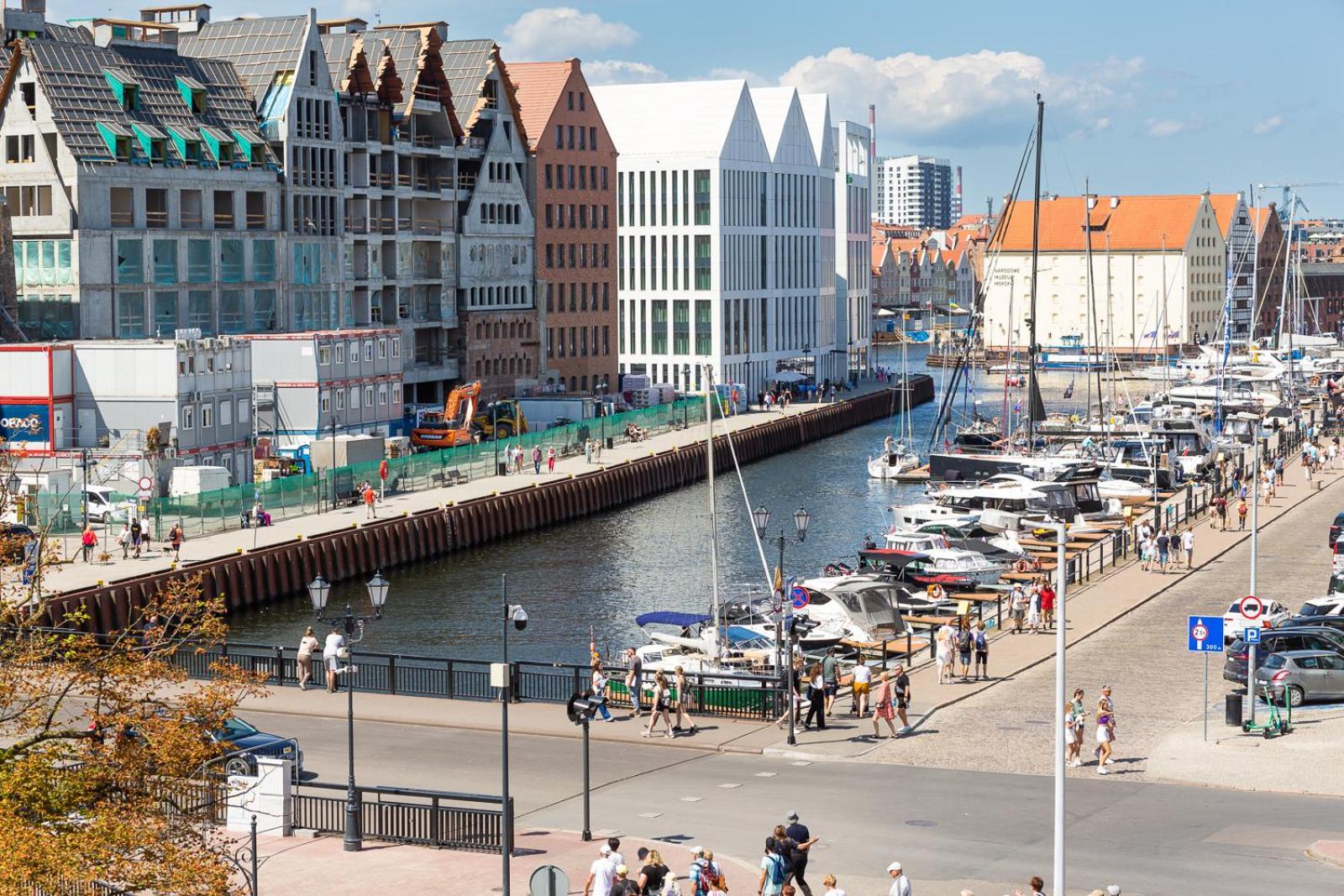 Moon Gdansk