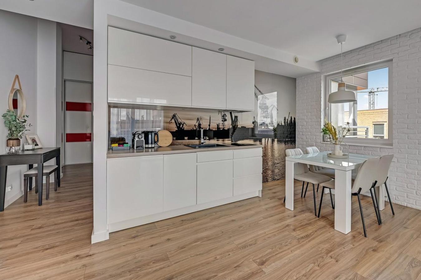 Huoneisto Downtown Aparments Center Sadova Gdańsk