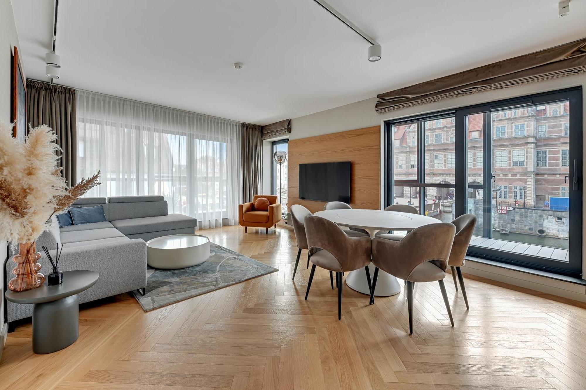Deo Plaza By Blue Mandarin Apartment