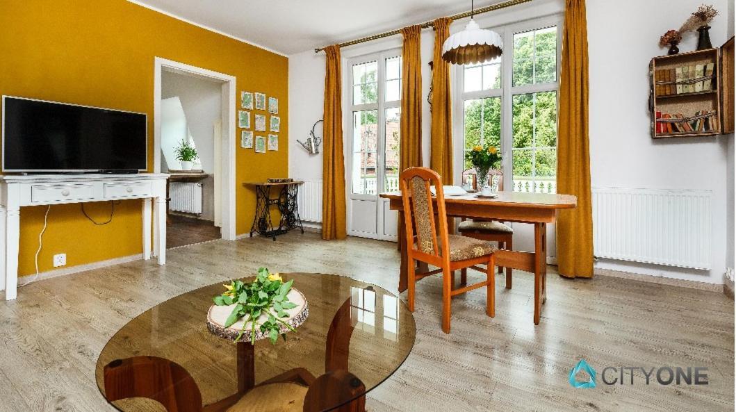Apartament Z Weranda W Dworku Oliwskim Leilighet Gdańsk