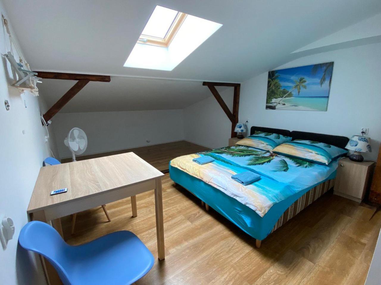 Apartment Sea World Mansarda