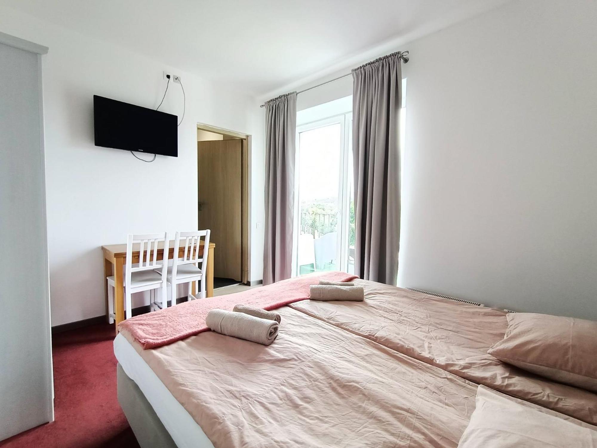 Firstroom Guest house *