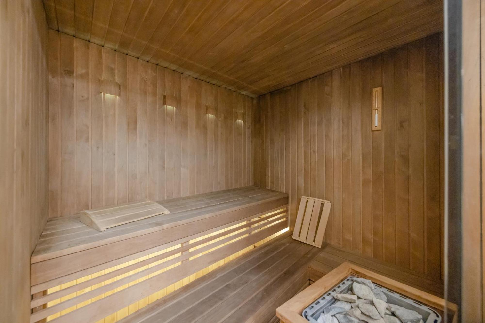 Apartmate- Heart Of Oldtown Apartment- Sauna & Security