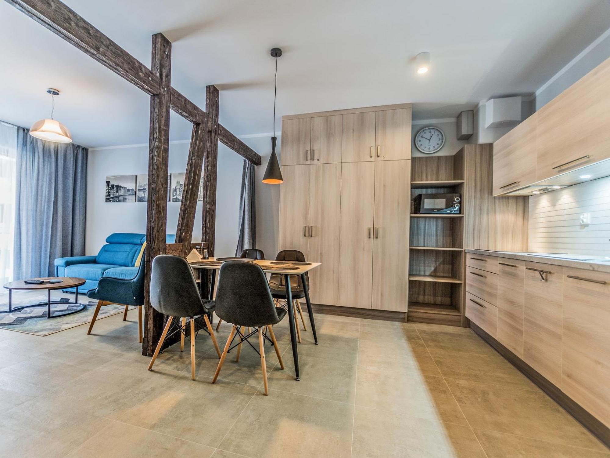 Apartment Center & Wellness *