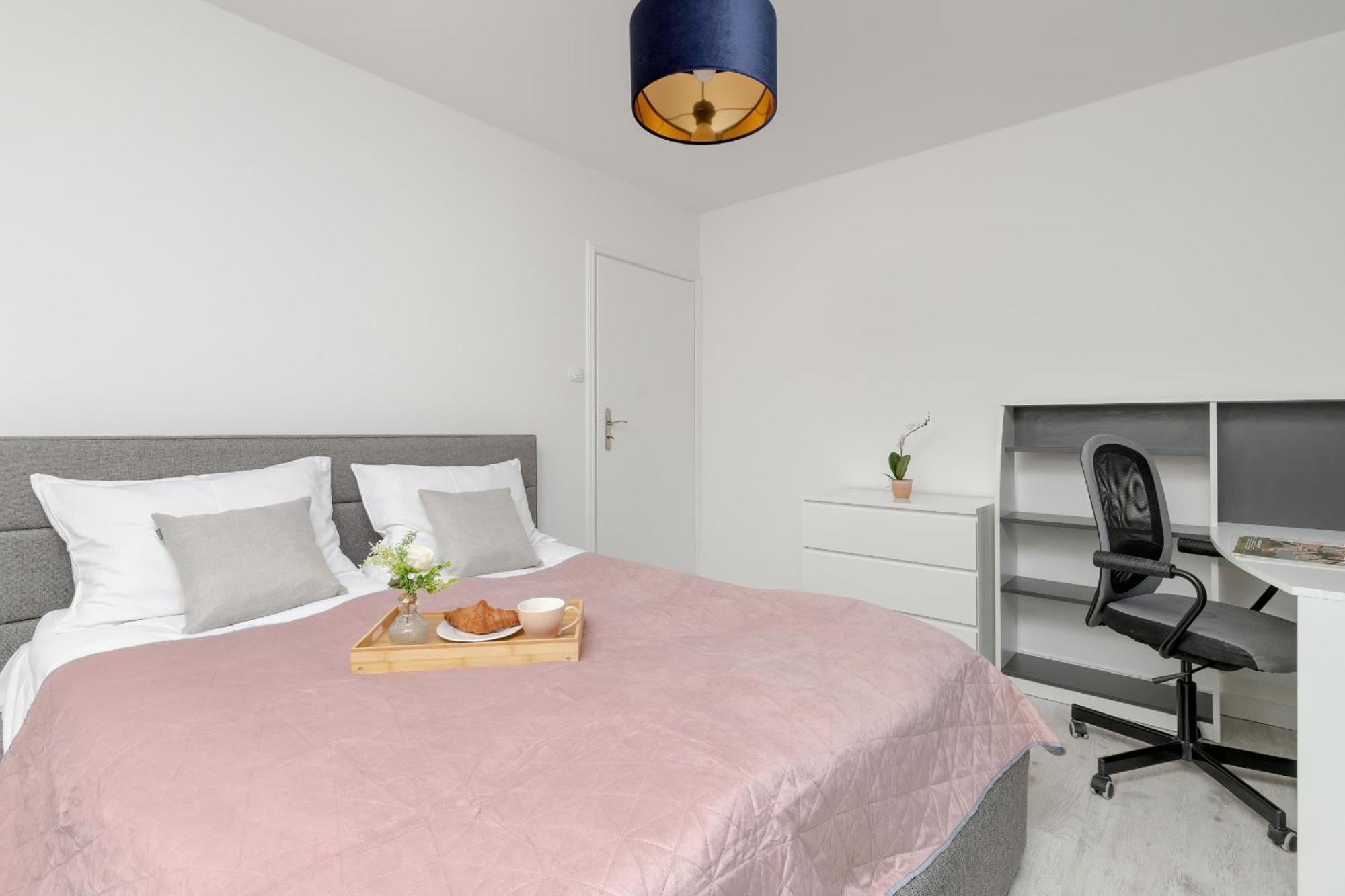 Spacious Family With 3 Bedrooms In By Renters * Gdansk