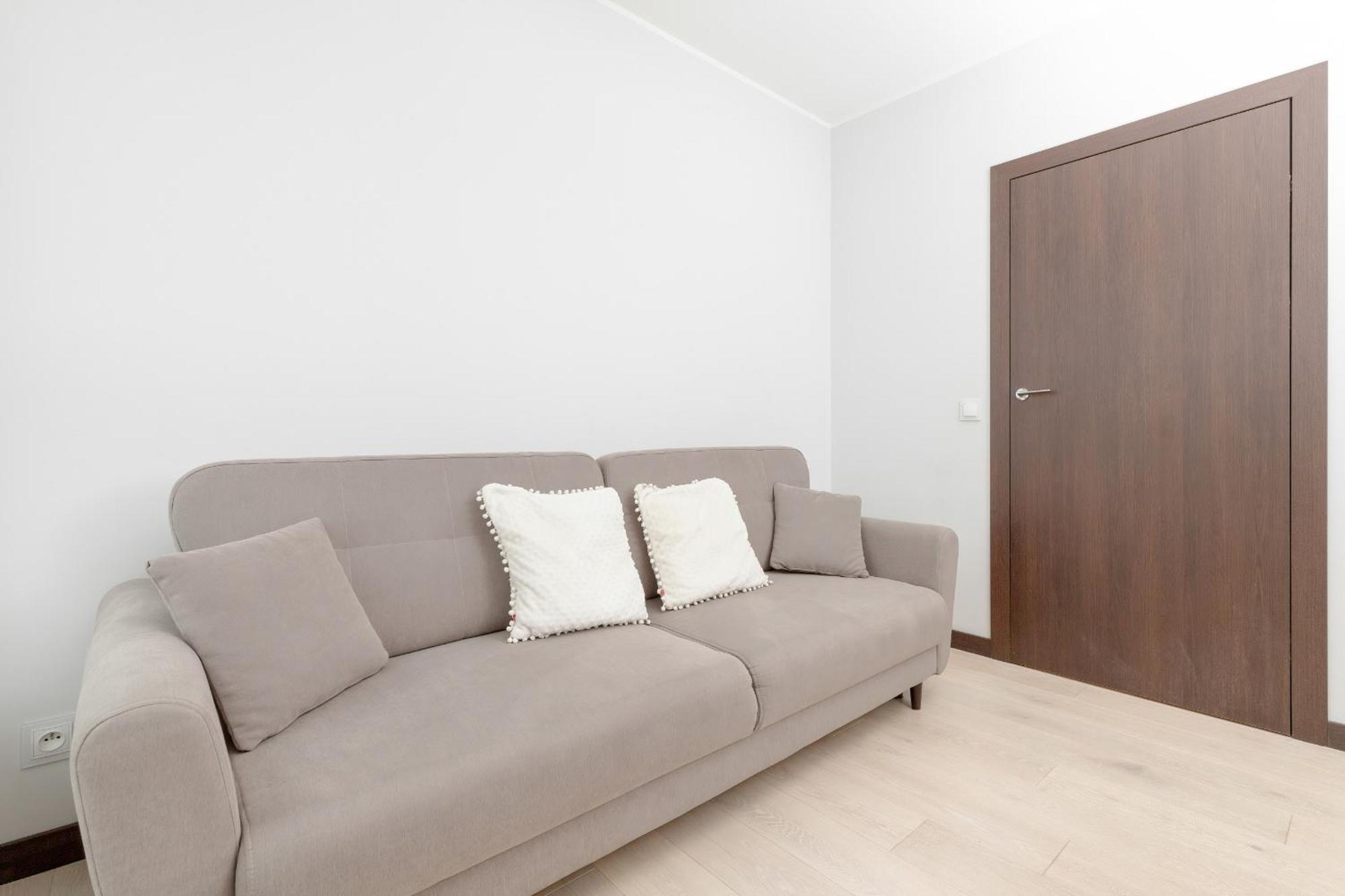 Spacious And Cozy Two Bedrooms By Rent Like