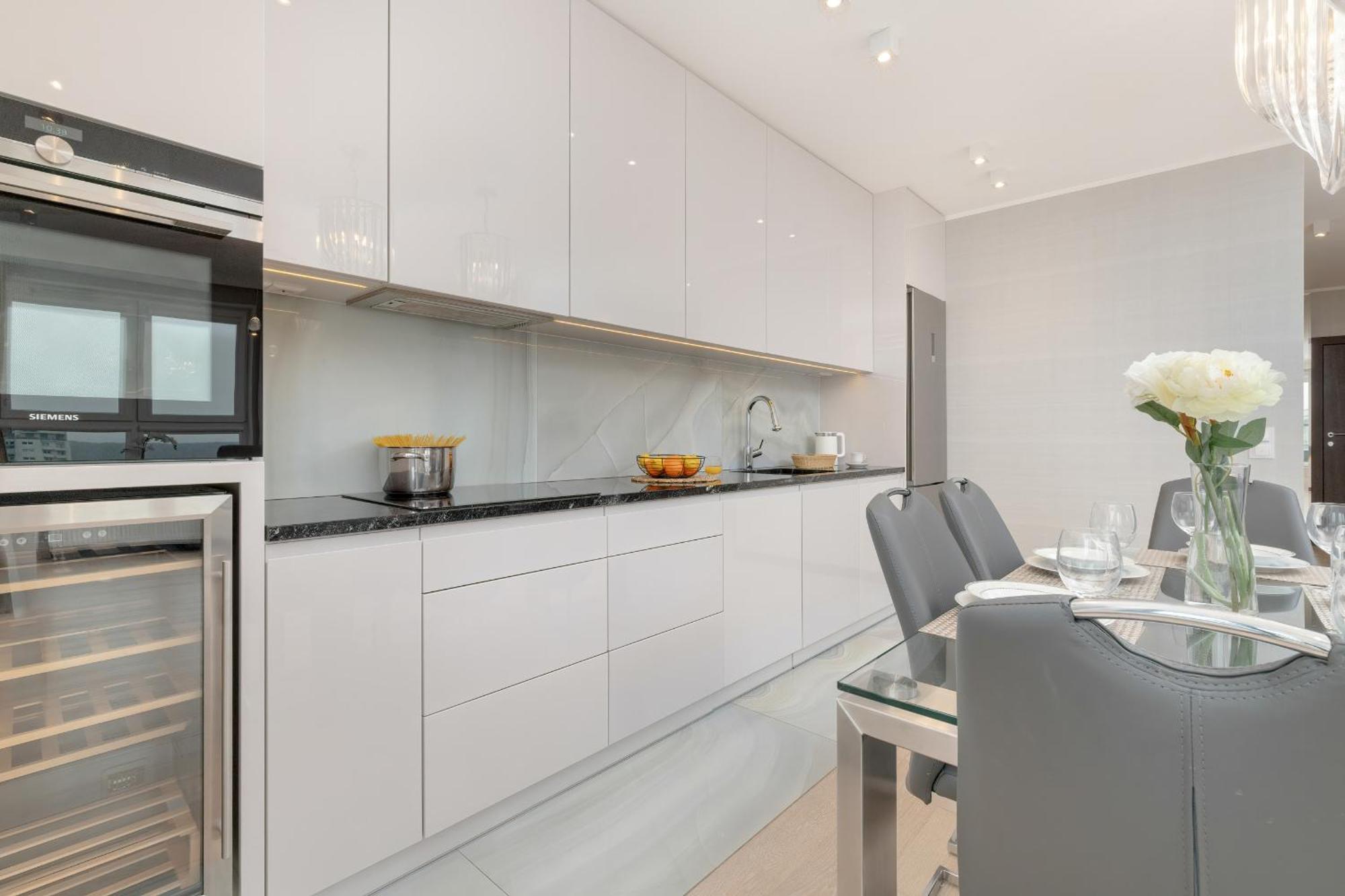 Huoneisto Spacious And Cozy Two Bedrooms By Rent Like Gdańsk