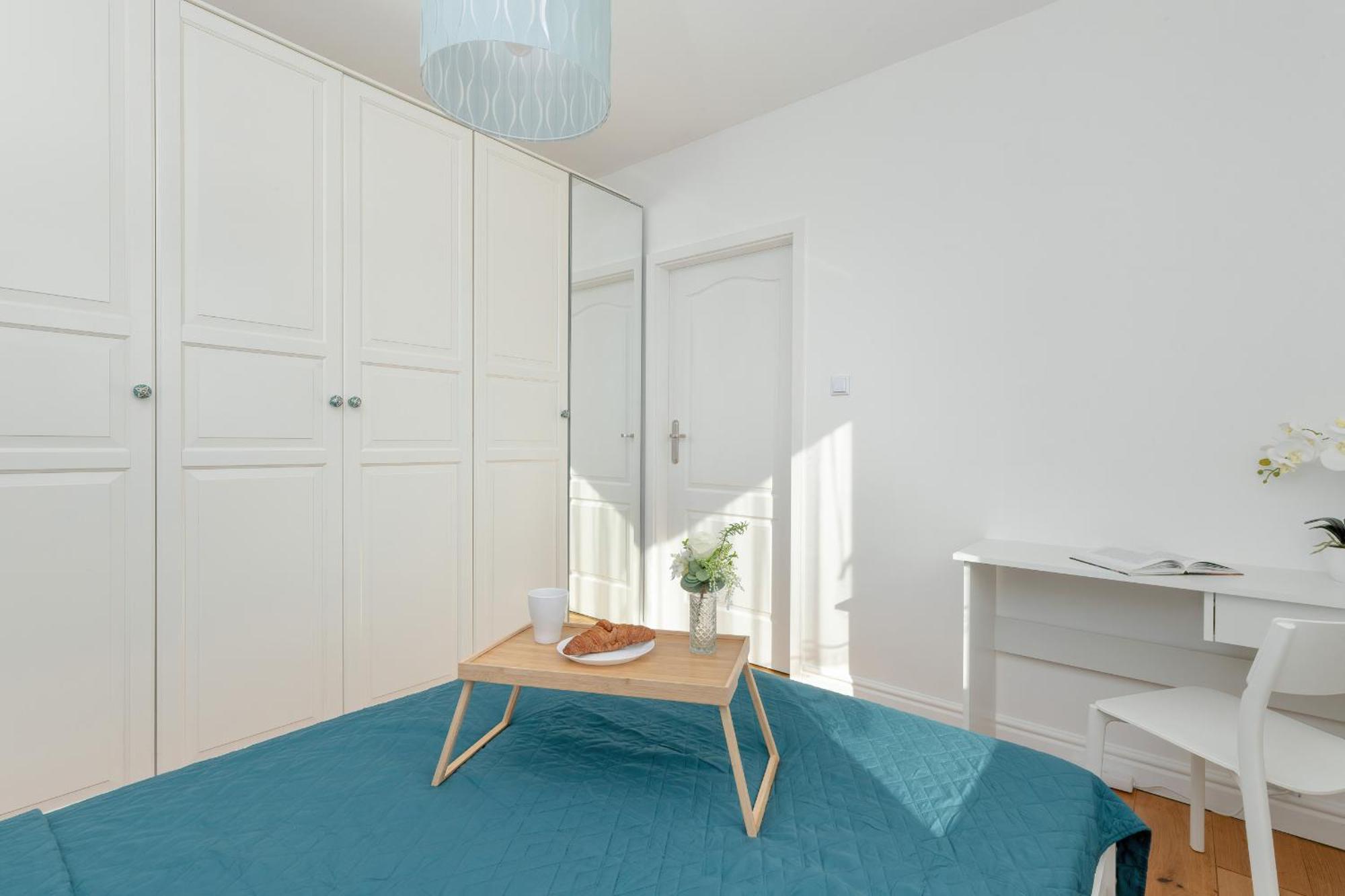 Sunny With Parking & Garden By Renters *