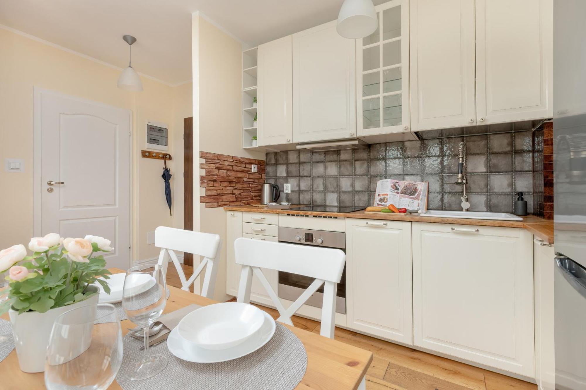 Apartment Sunny With Parking & Garden By Renters Gdansk