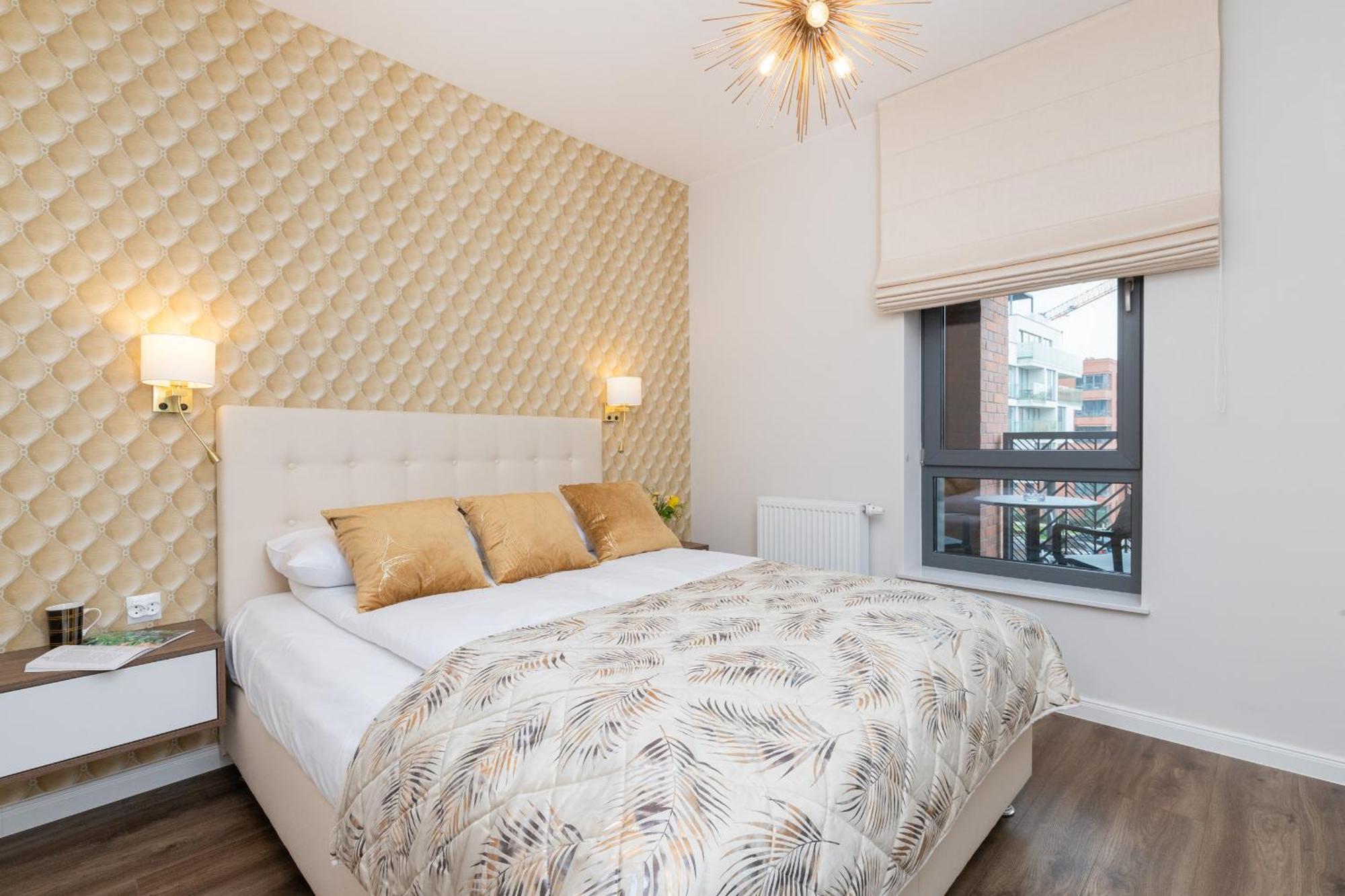 Elegant With Balcony And Air Conditioning In By Renters Gdańsk