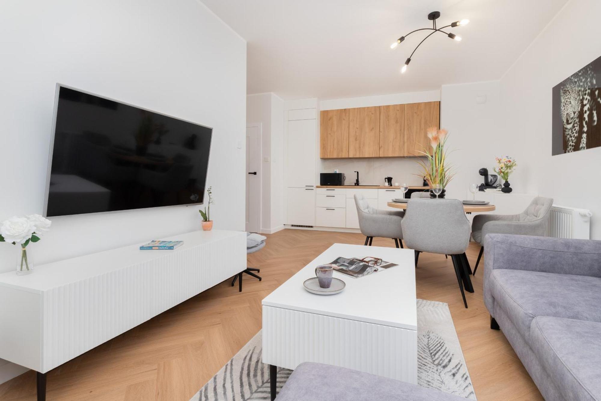 Nowa Letnica Comfortable With Balcony & Parking By Renters *
