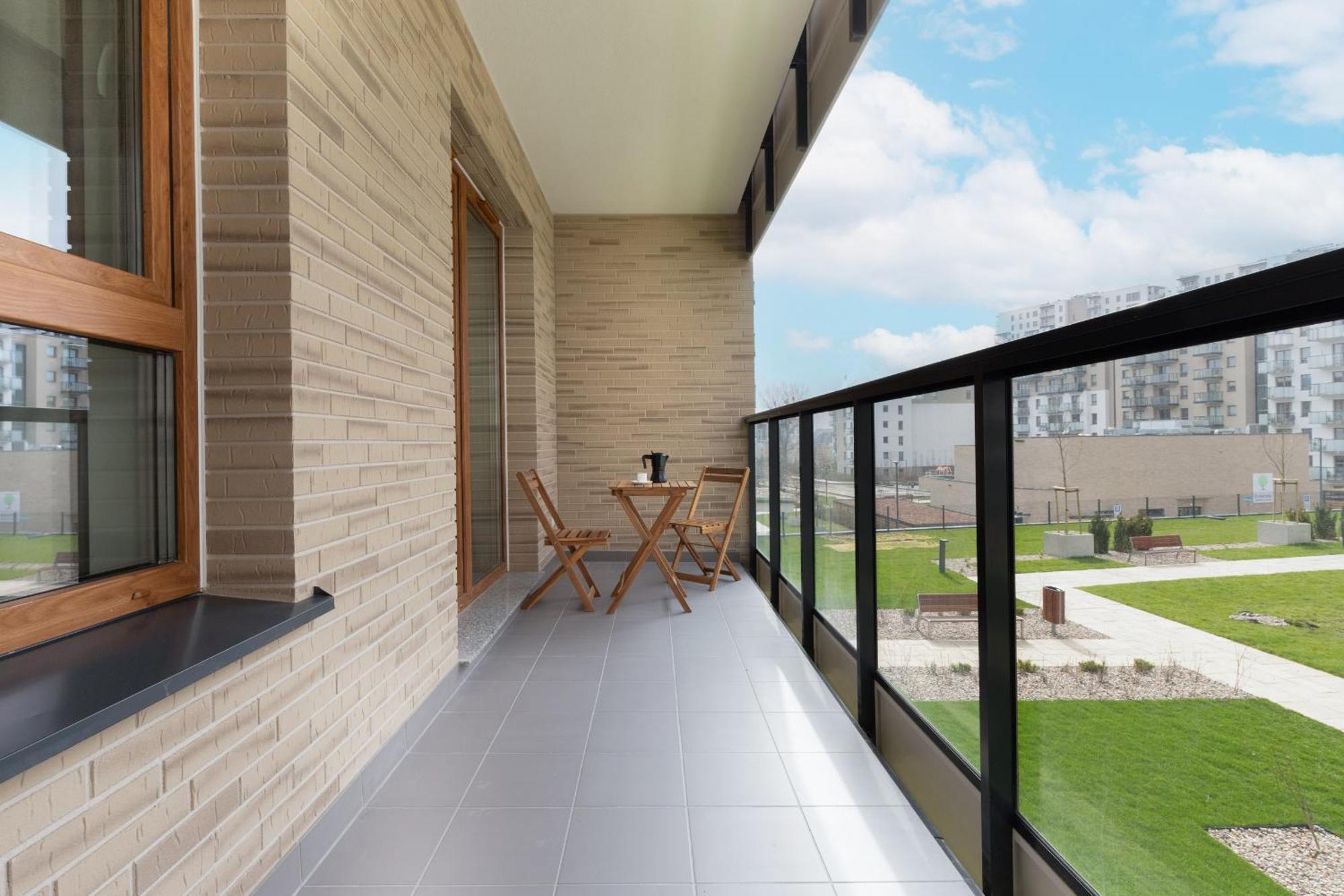 Lägenhet Nowa Letnica Comfortable With Balcony & Parking By Renters