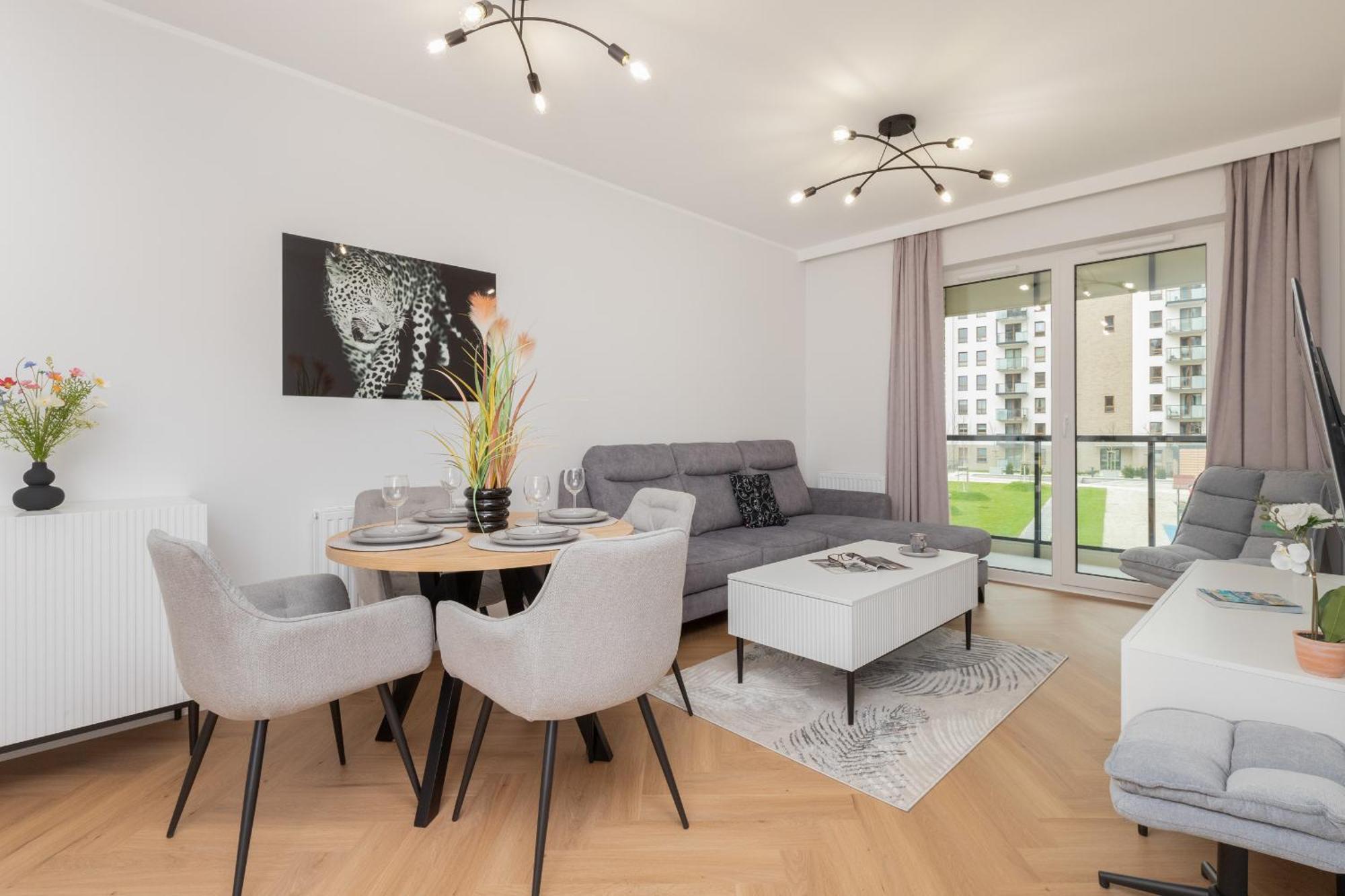 Nowa Letnica Comfortable With Balcony & Parking By Renters *