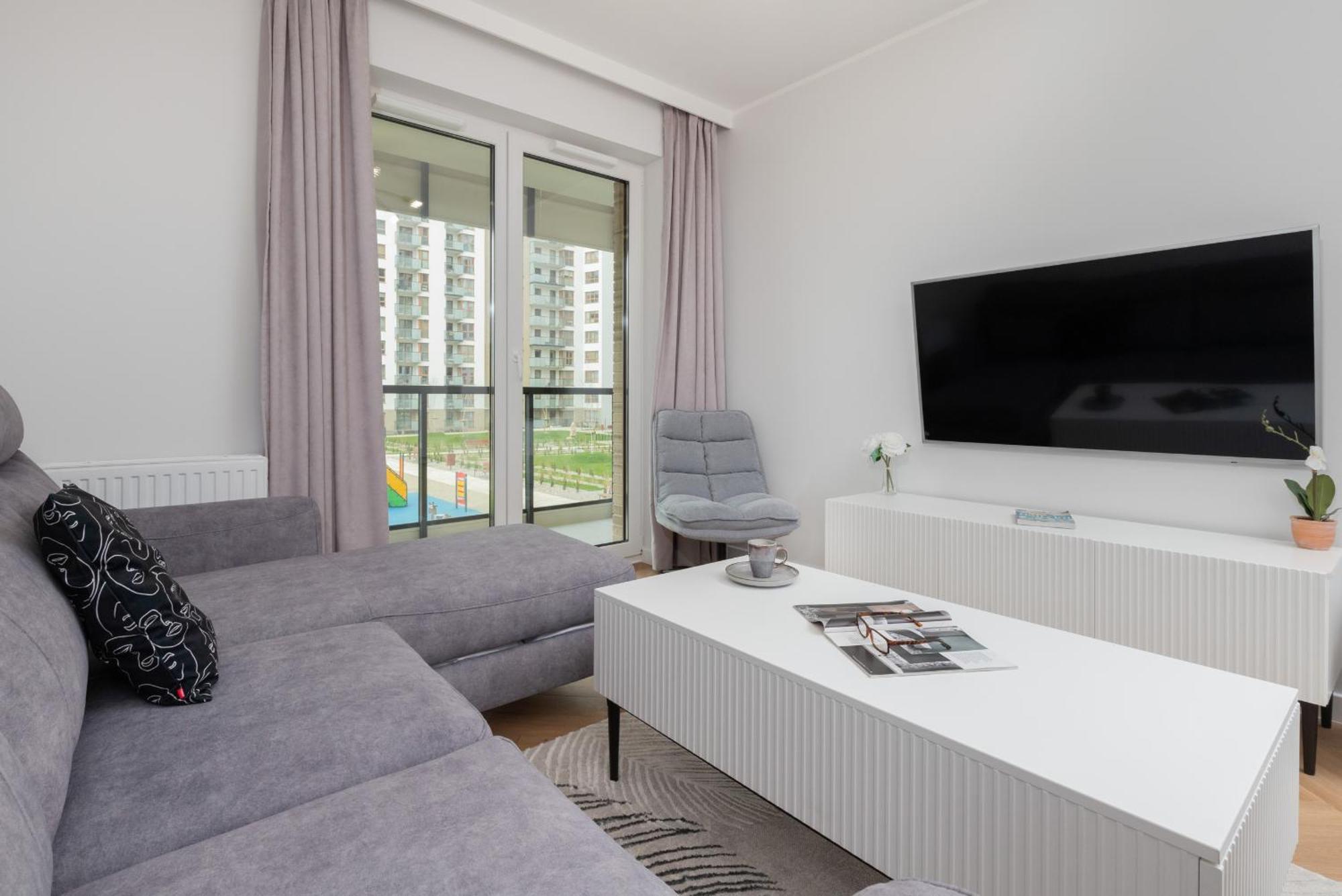 Nowa Letnica Comfortable With Balcony & Parking By Renters