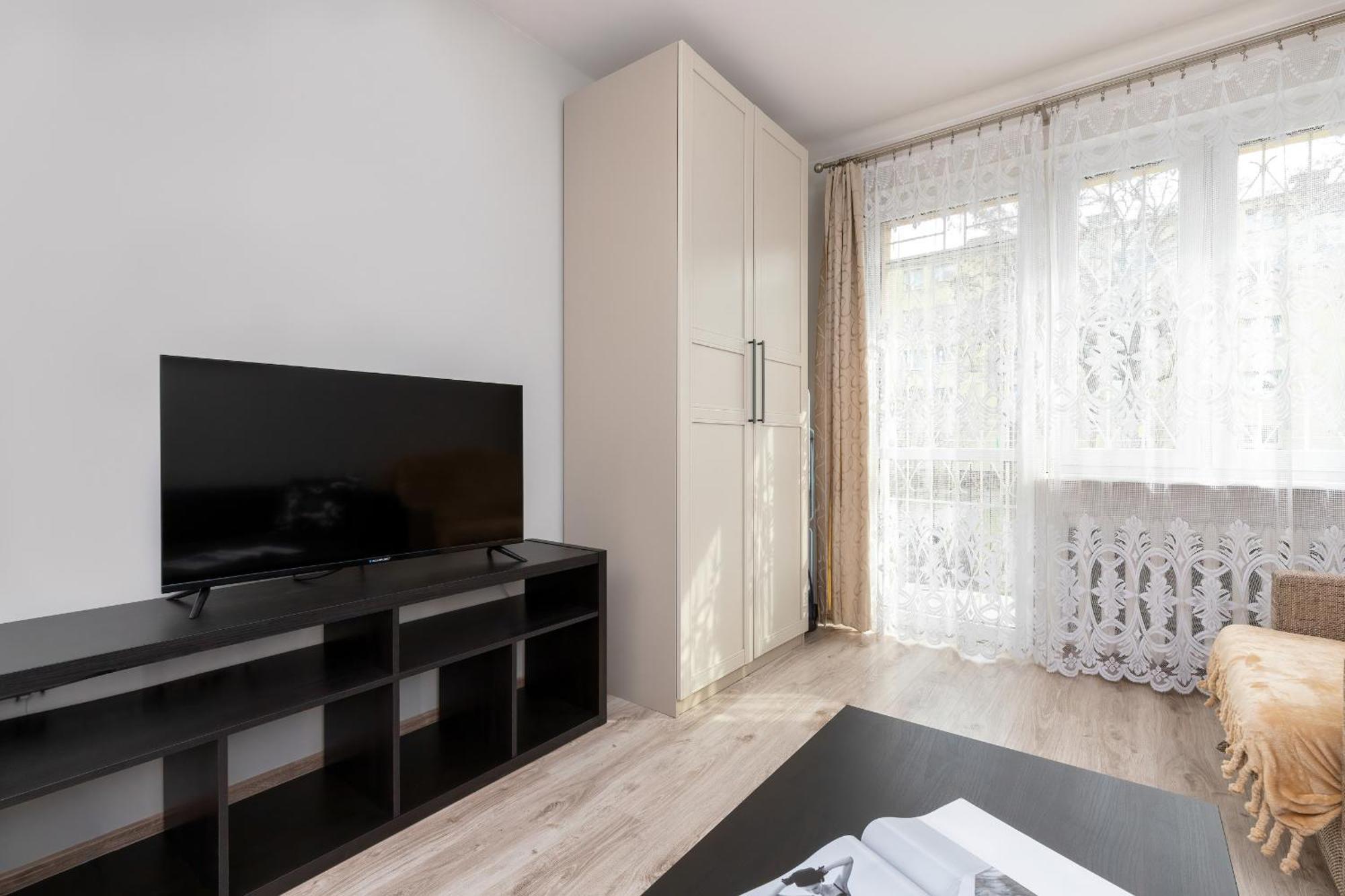 Apartment Cosy With Balcony In By Renters *