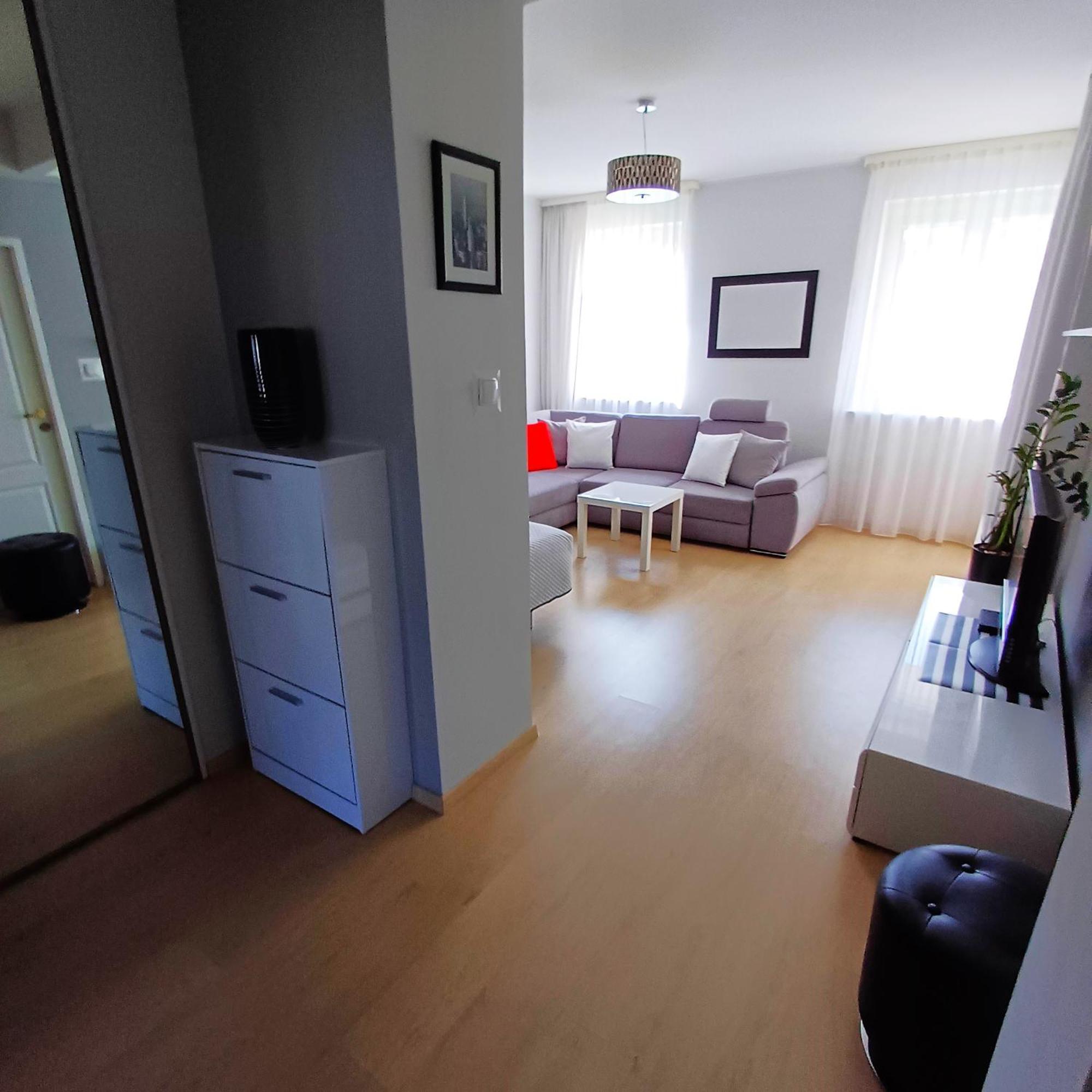 Apartament Nadmorski Las *