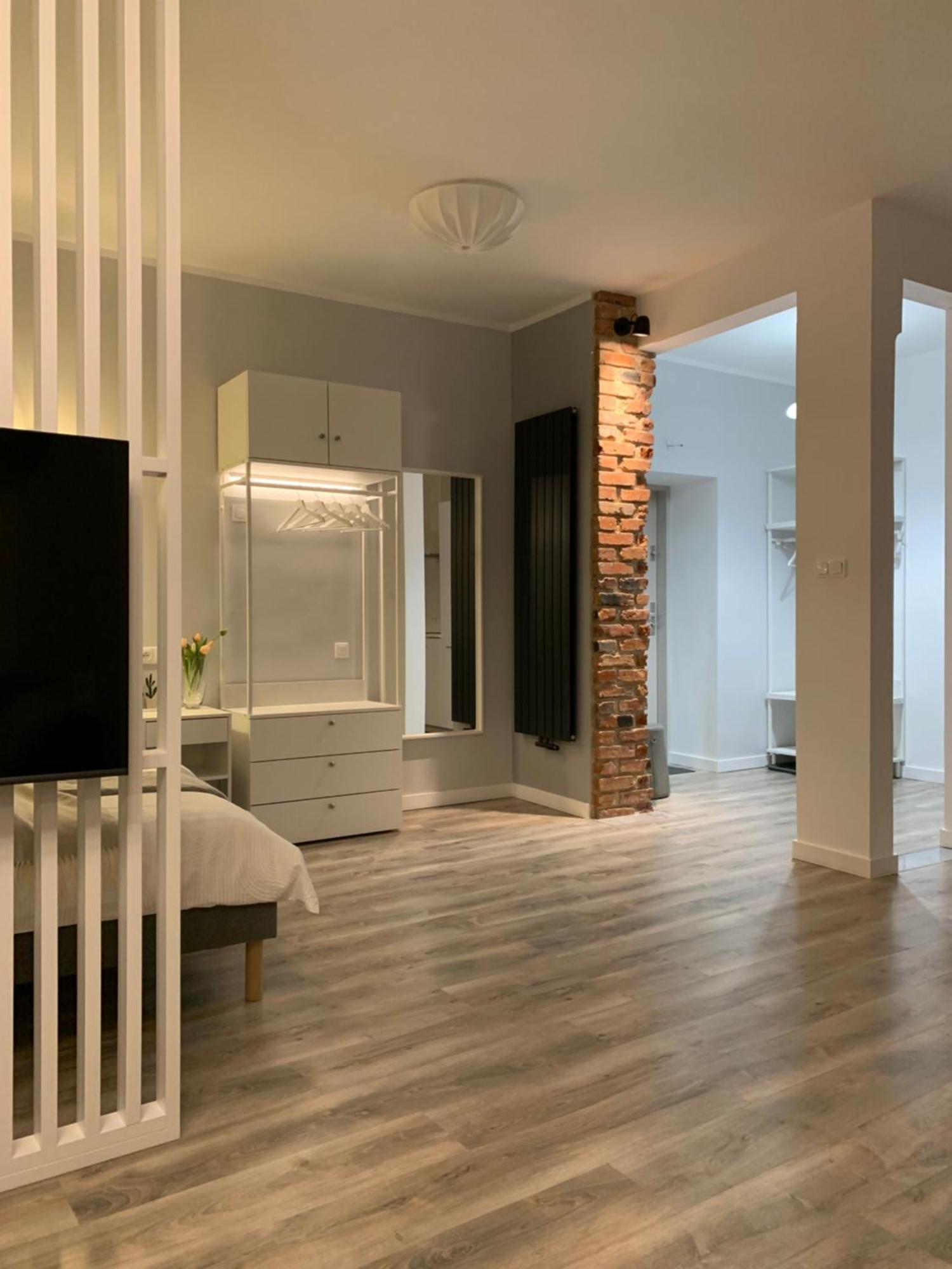 Mirella Old Town Apartment
