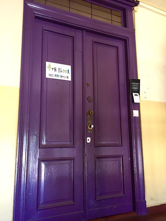 Albergue Purple Doors *