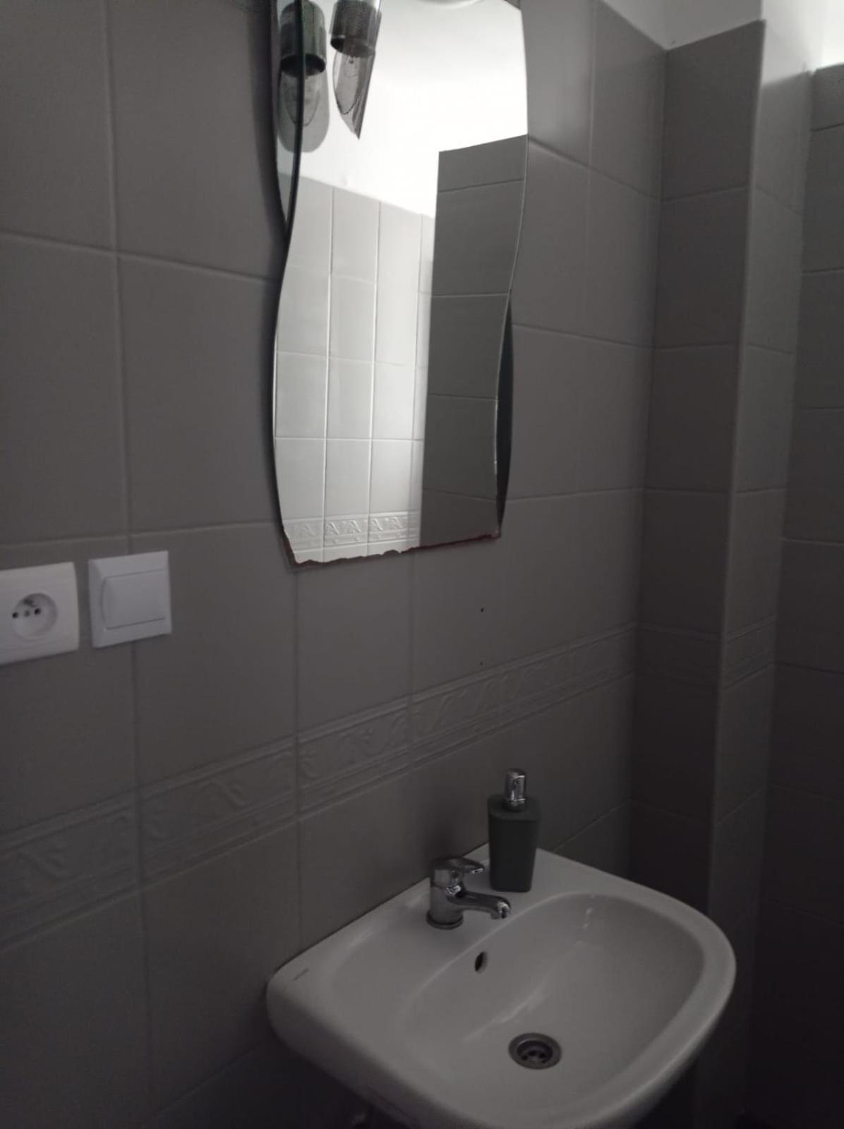 Tanie Pokoj Nr 2 1-3 Osobowy Z Lazienka Na Korytarzu Apartment *