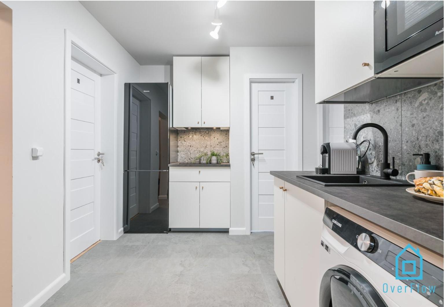 Hip - Cozy And Peaceful Place, 12 Minutes From Old Town & Seaside Privat overnatting