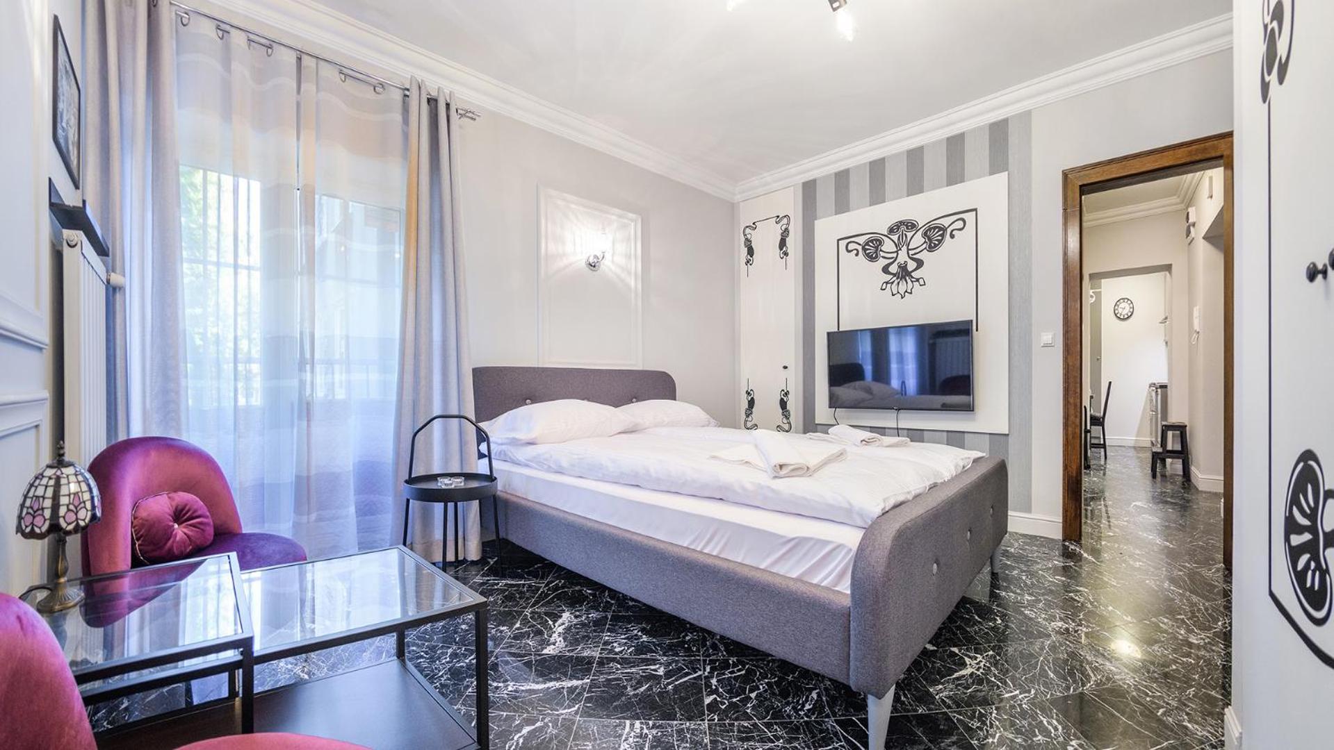 Oldtown Center Apartment