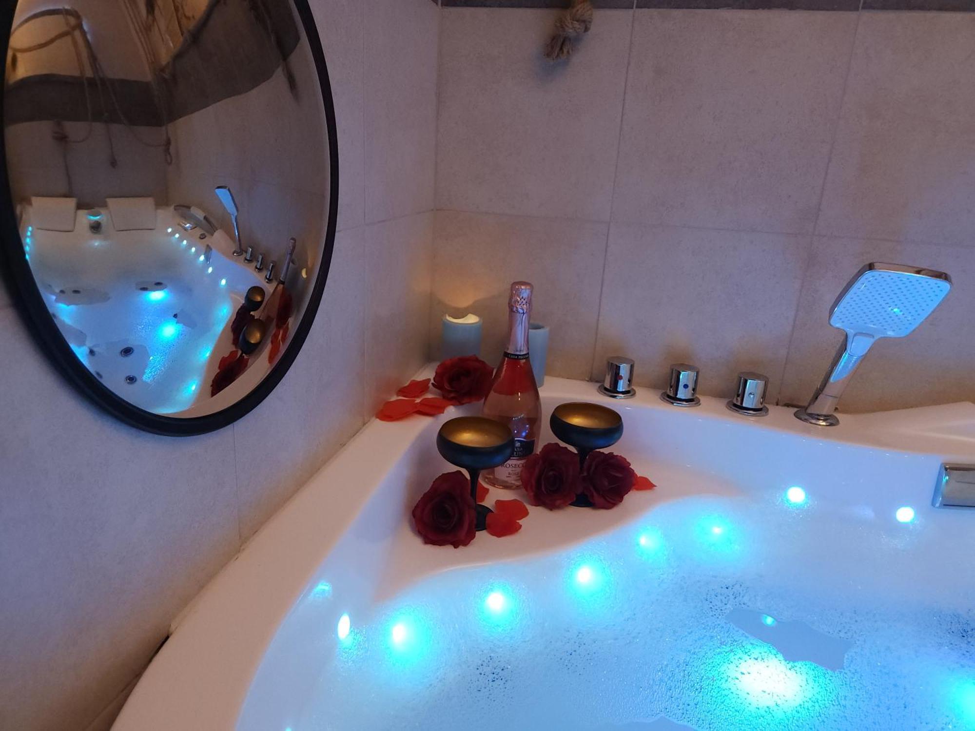Căn hộ By The Sea - Prestige With A Luxurious Jacuzzi, Sauna And An Exclusive Massage Chair Available In One Of The Apartments! *