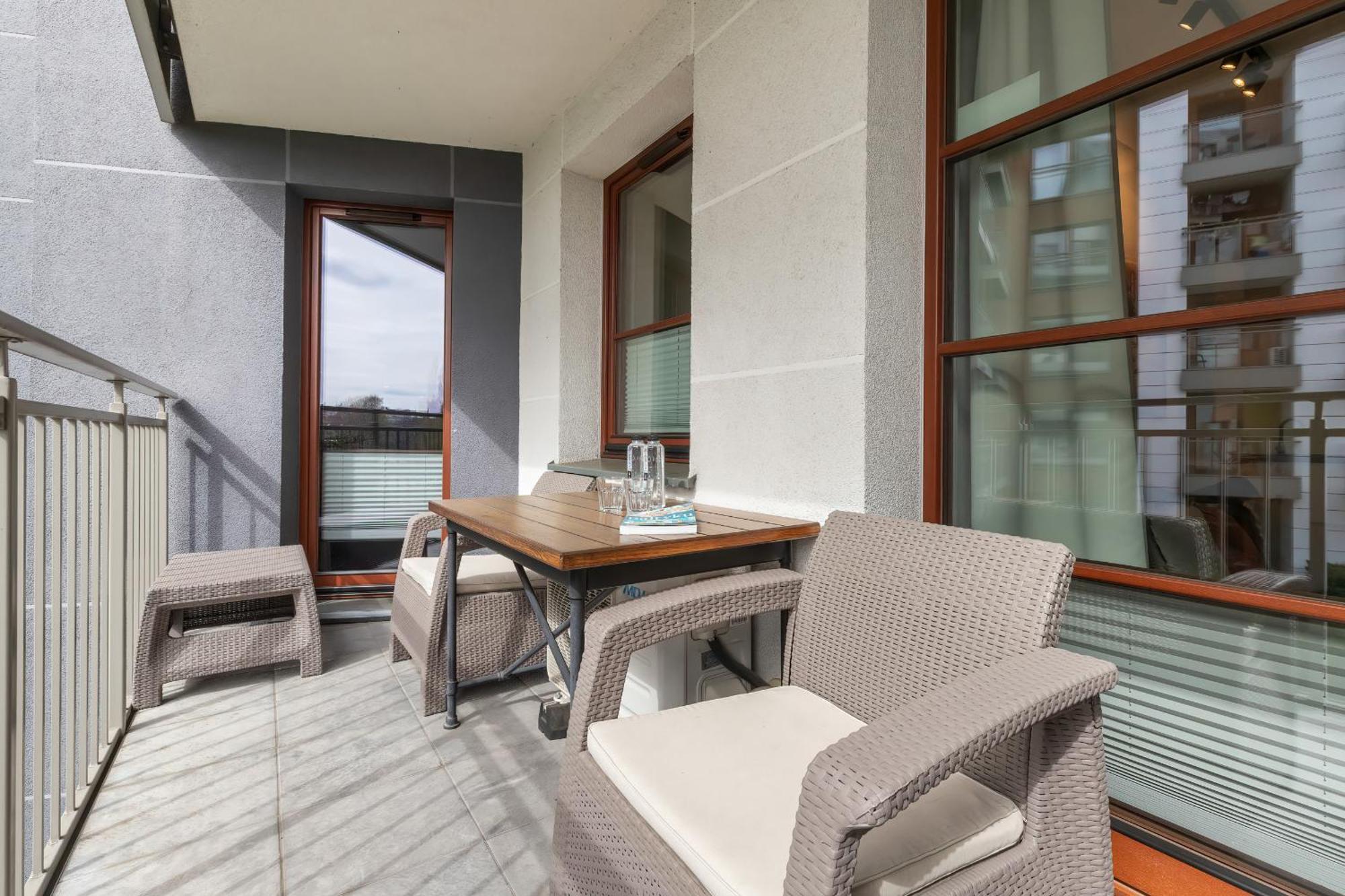In Center With Balcony, Parking And Air Conditioning By Renters * Danzig