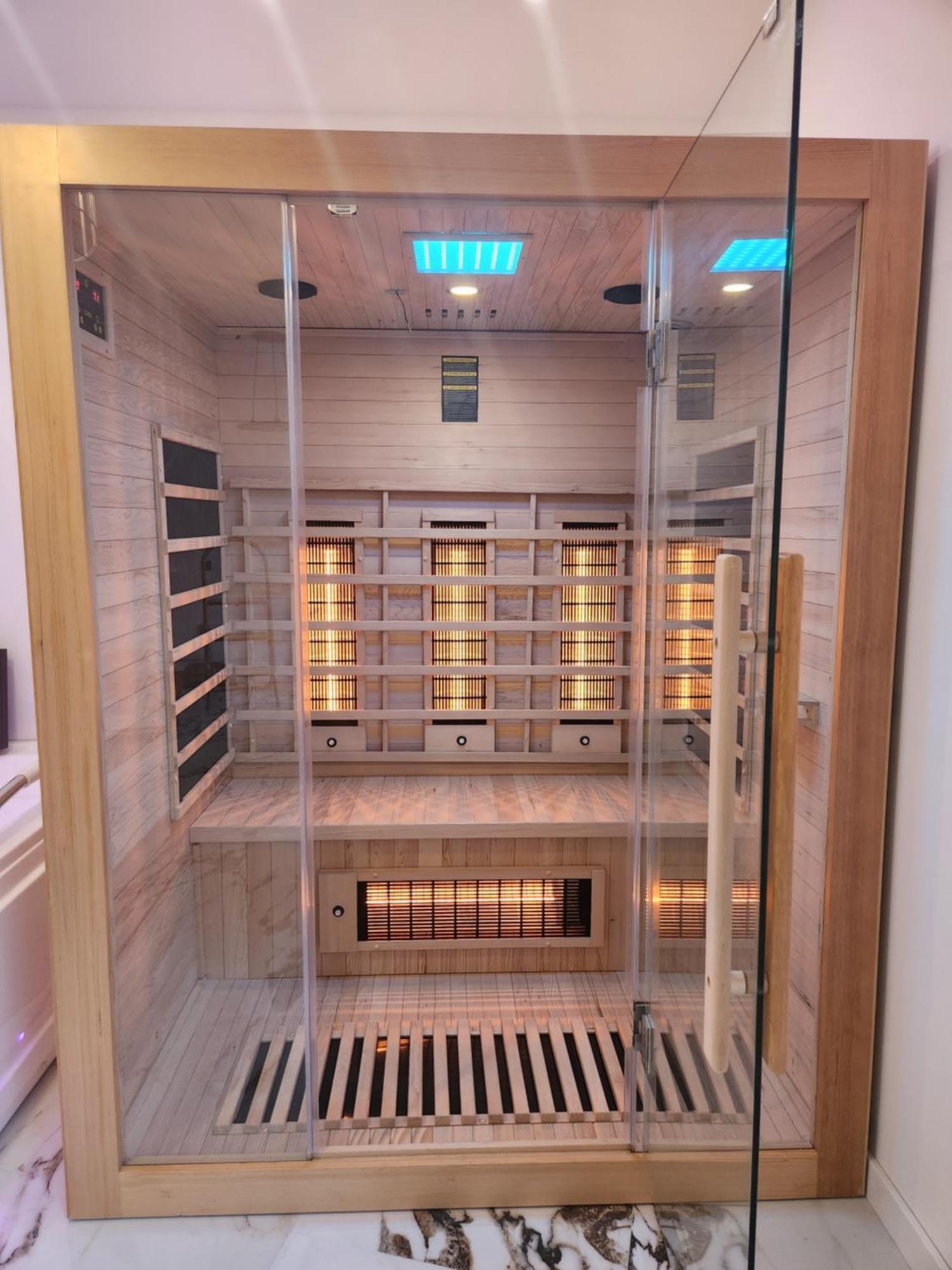 Chmielna Prestige With Luxury Jacuzzi And Sauna! Selected Also Feature A Massage Chair And Himalayan Salt With Color Therapy Salt Forest Gdansk
