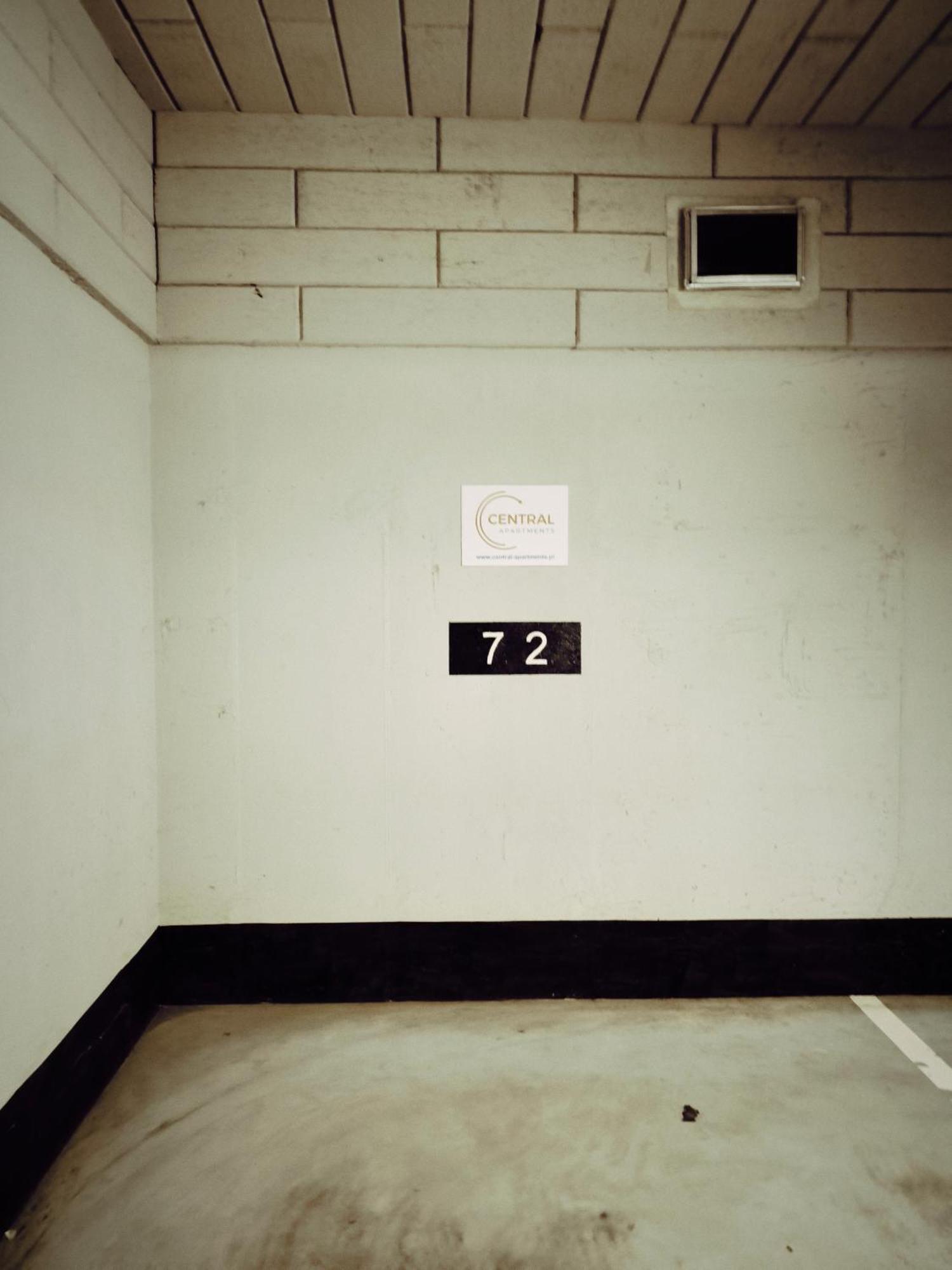 Grobla 1 + Parking