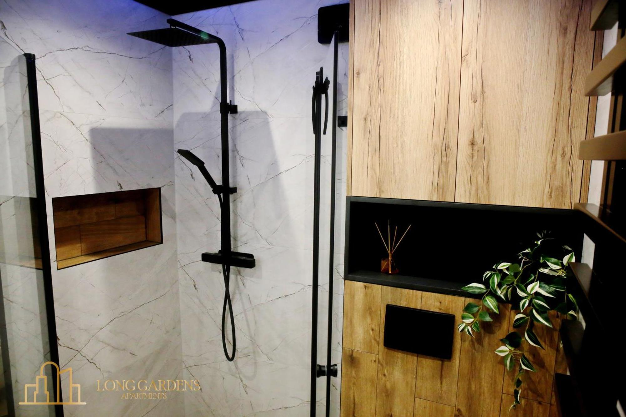 Long Gardens Premium Old Town Apartment *
