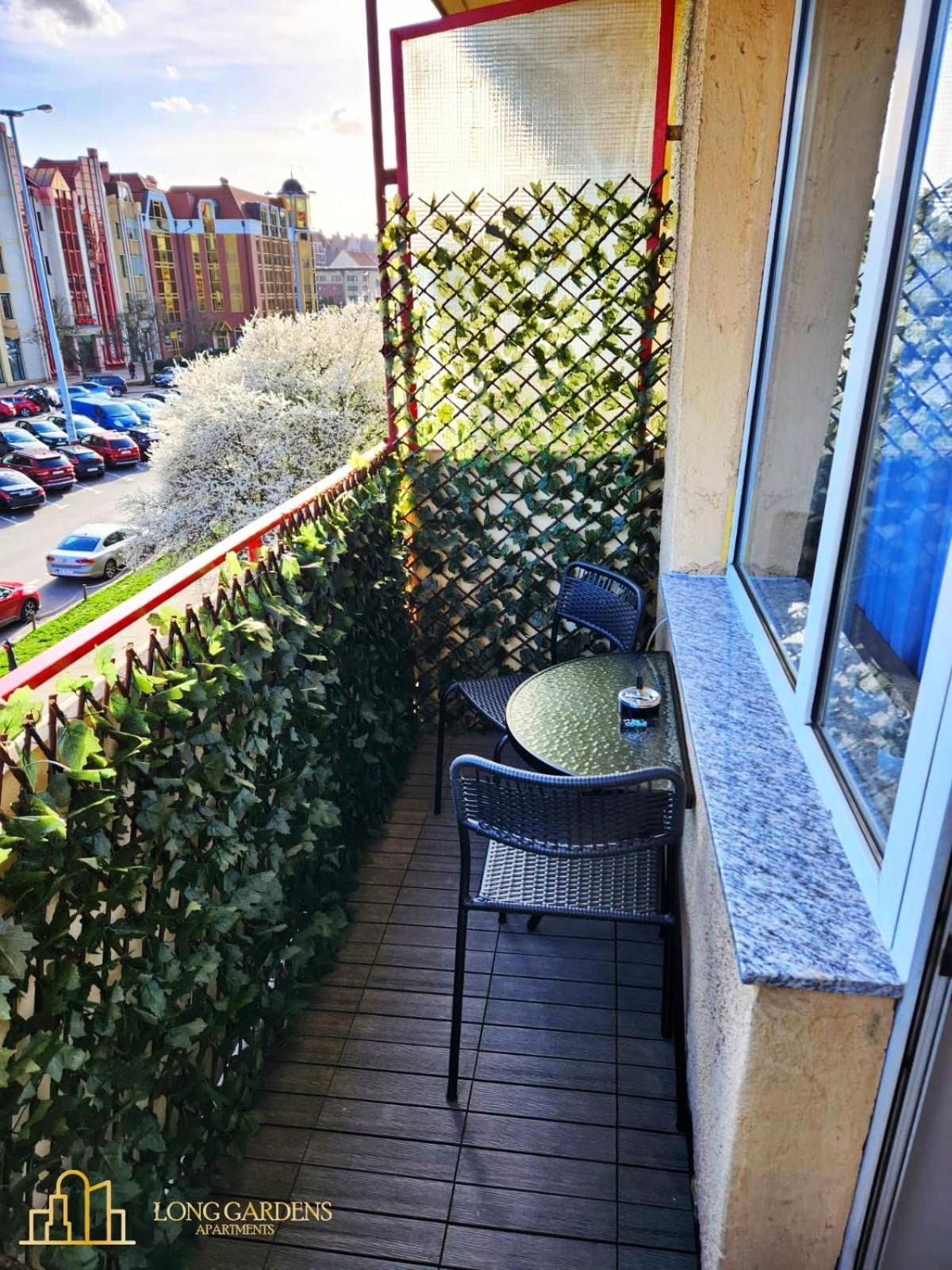 Long Gardens Premium Old Town Apartment *