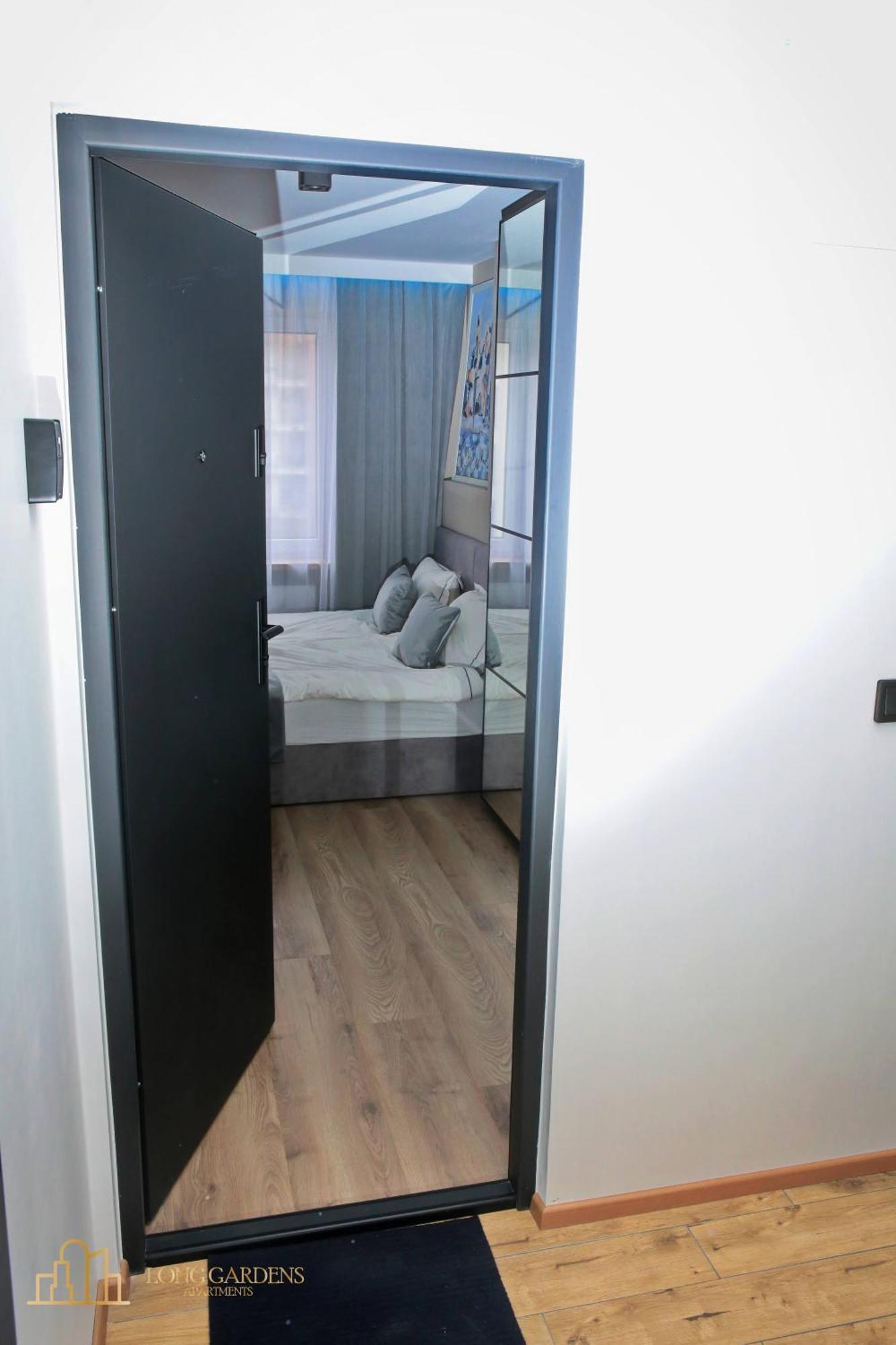 Apartment Long Gardens Premium Old Town