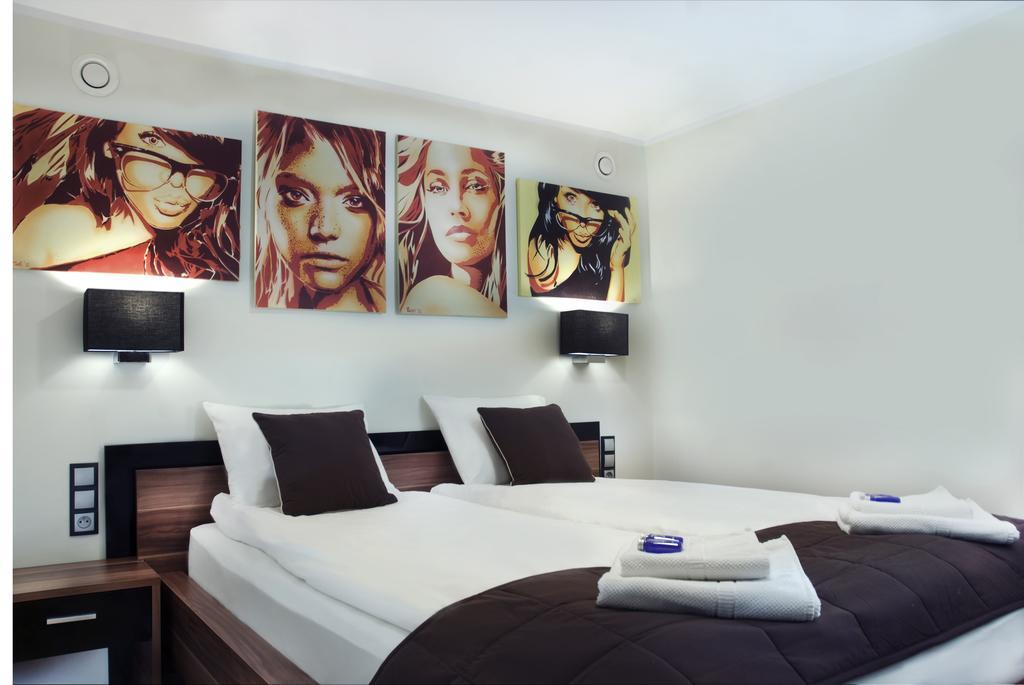Black Swan House, Old Town Aparthotel 3*